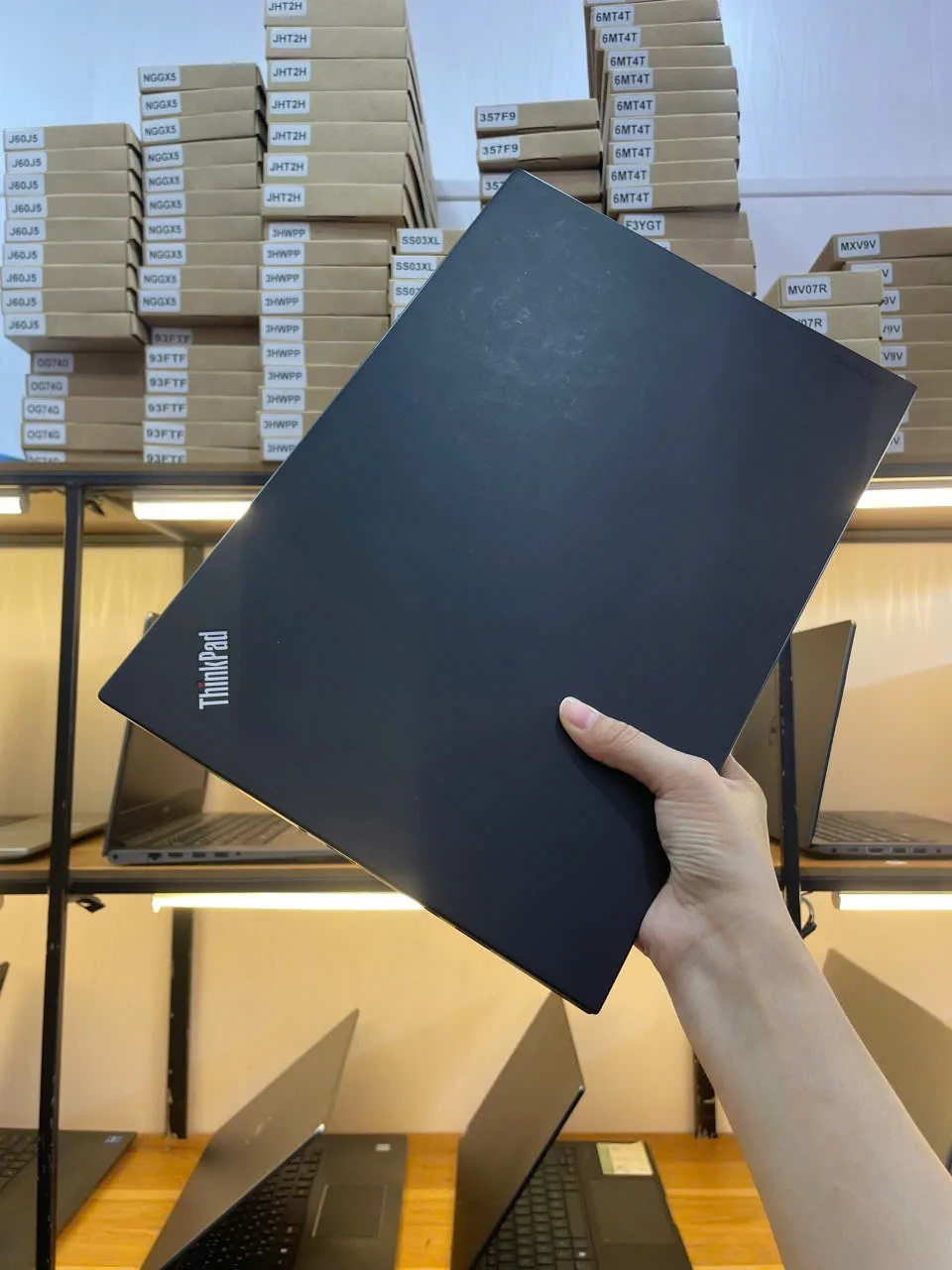 Lenovo Thinkpad X1 Carbon gen 4 core i5-6200u/Ram 8/SSD 128GB