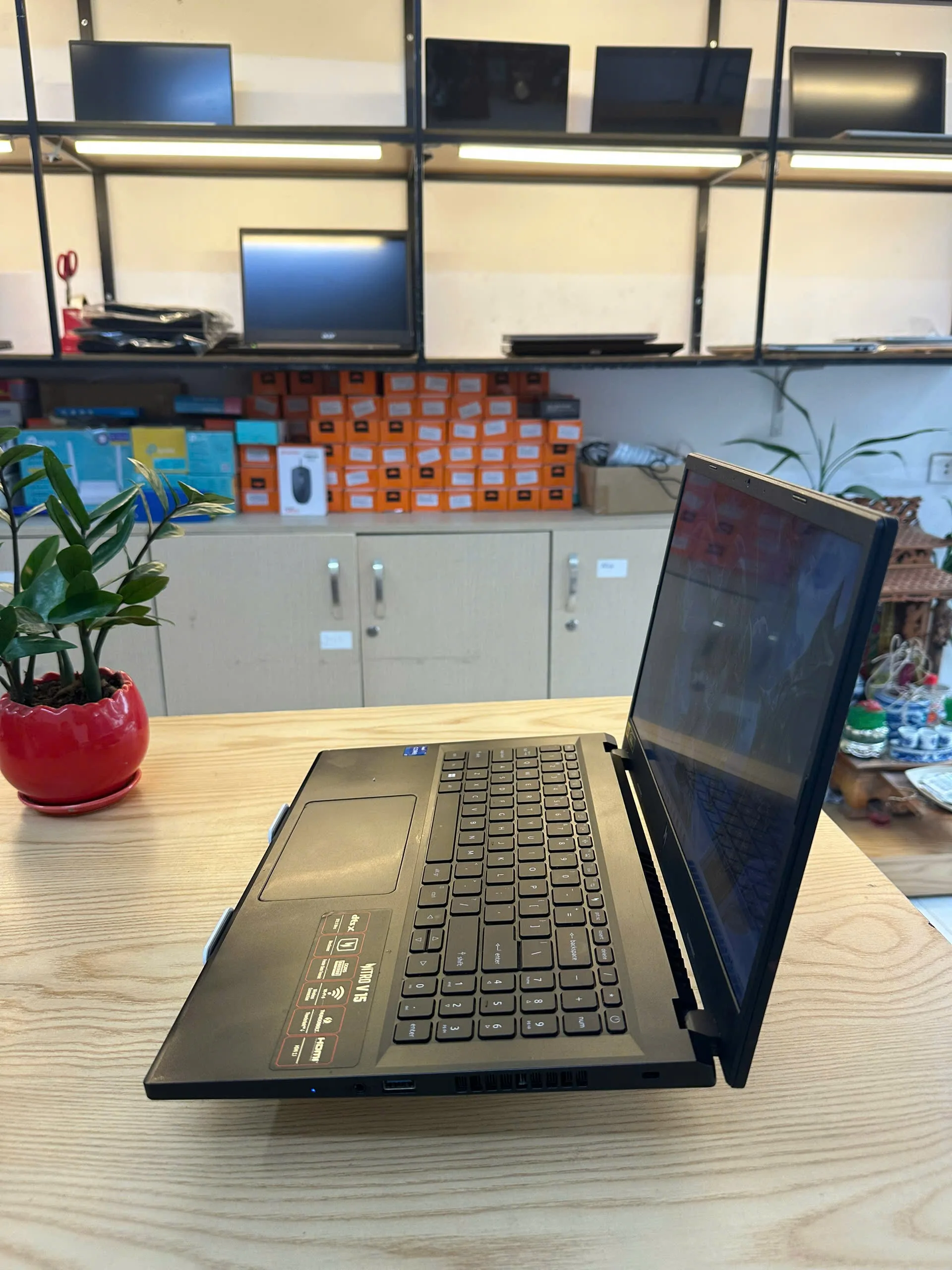 Asus Tuf A15 Ryzen 7-7000/Ram 16GB/SSD 512GB/Card 3050