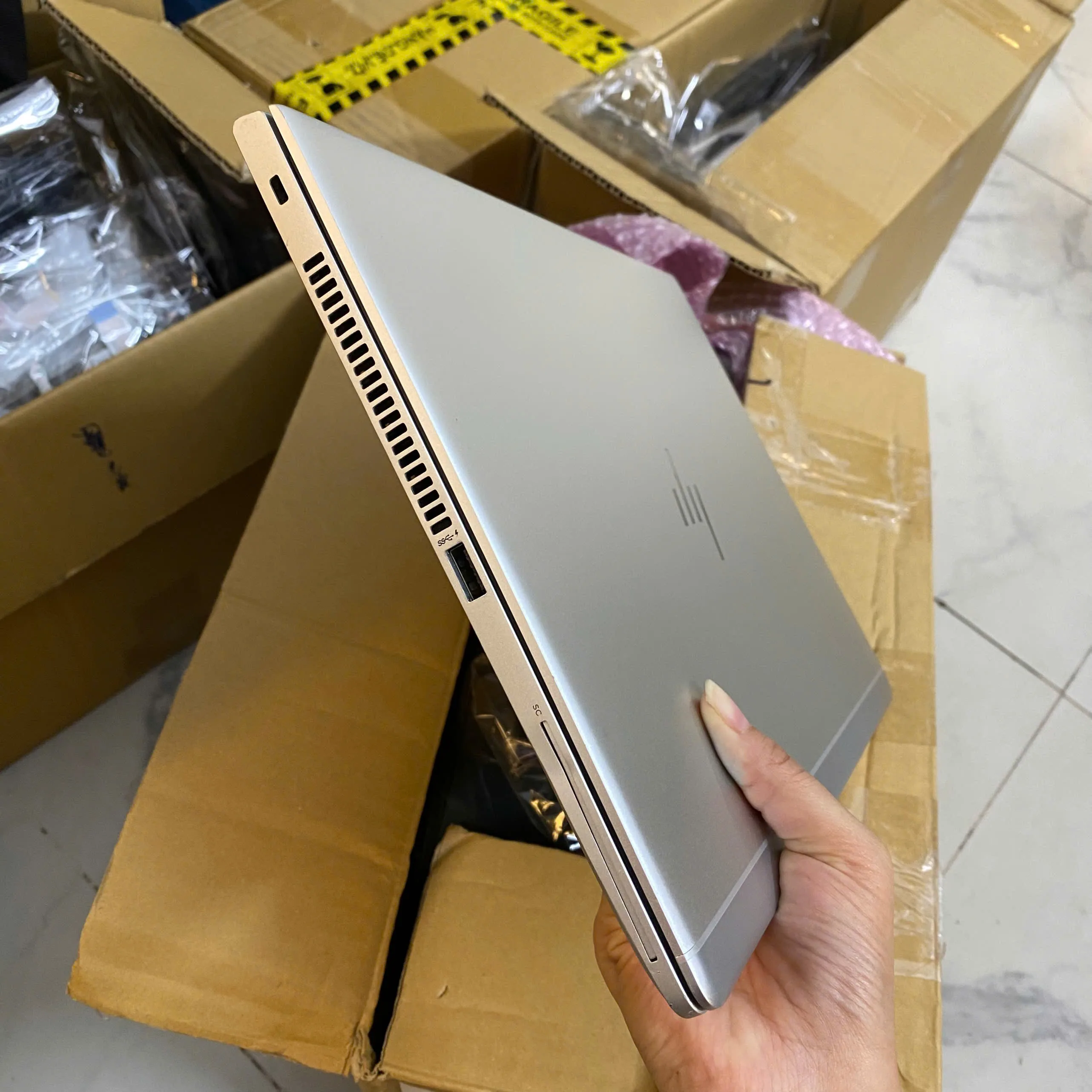 HP EliteBook 830G6 core i3-8145u ram 8gb ssd 128gb/Màn hình 13.3"