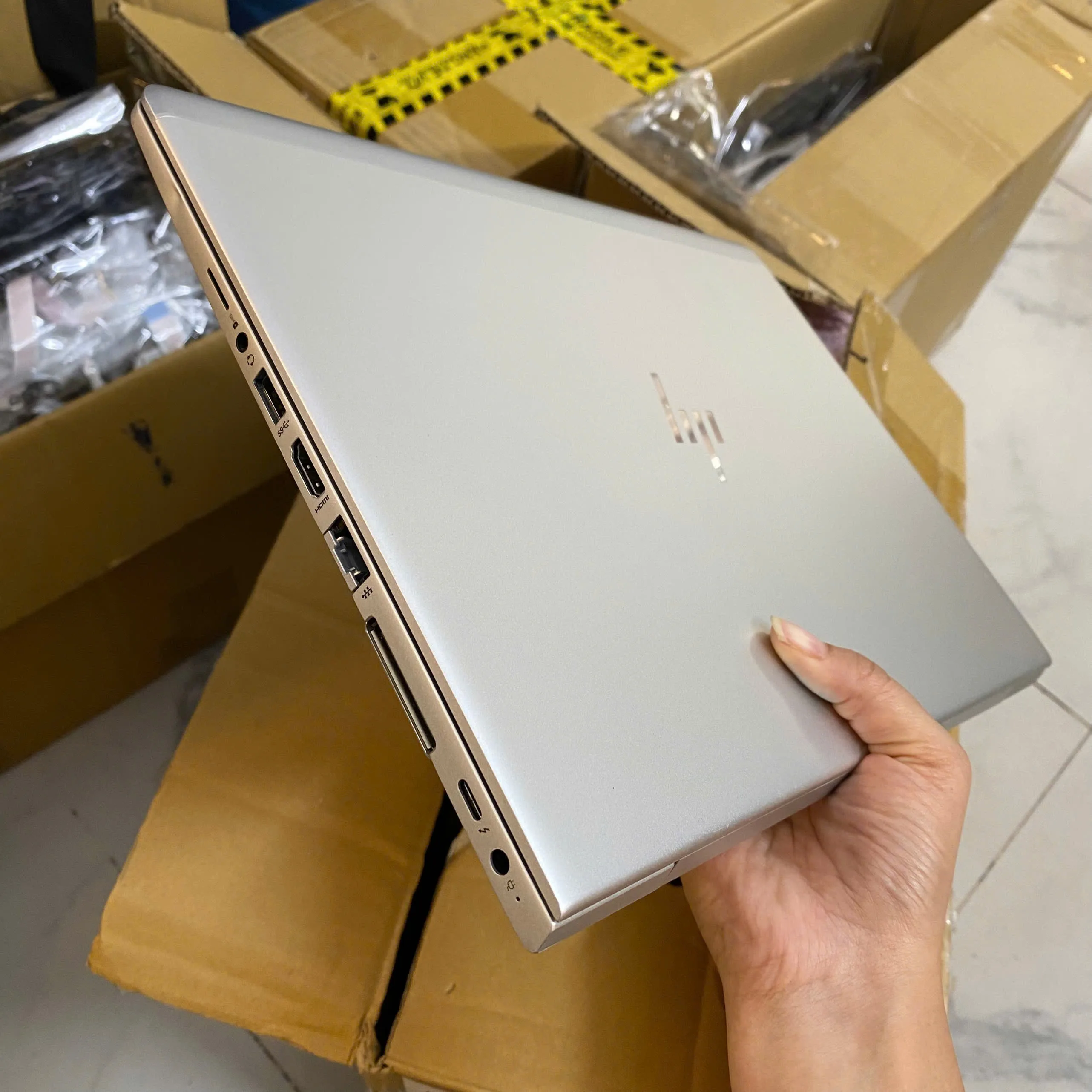 HP EliteBook 830G6 core i3-8145u ram 8gb ssd 128gb/Màn hình 13.3"