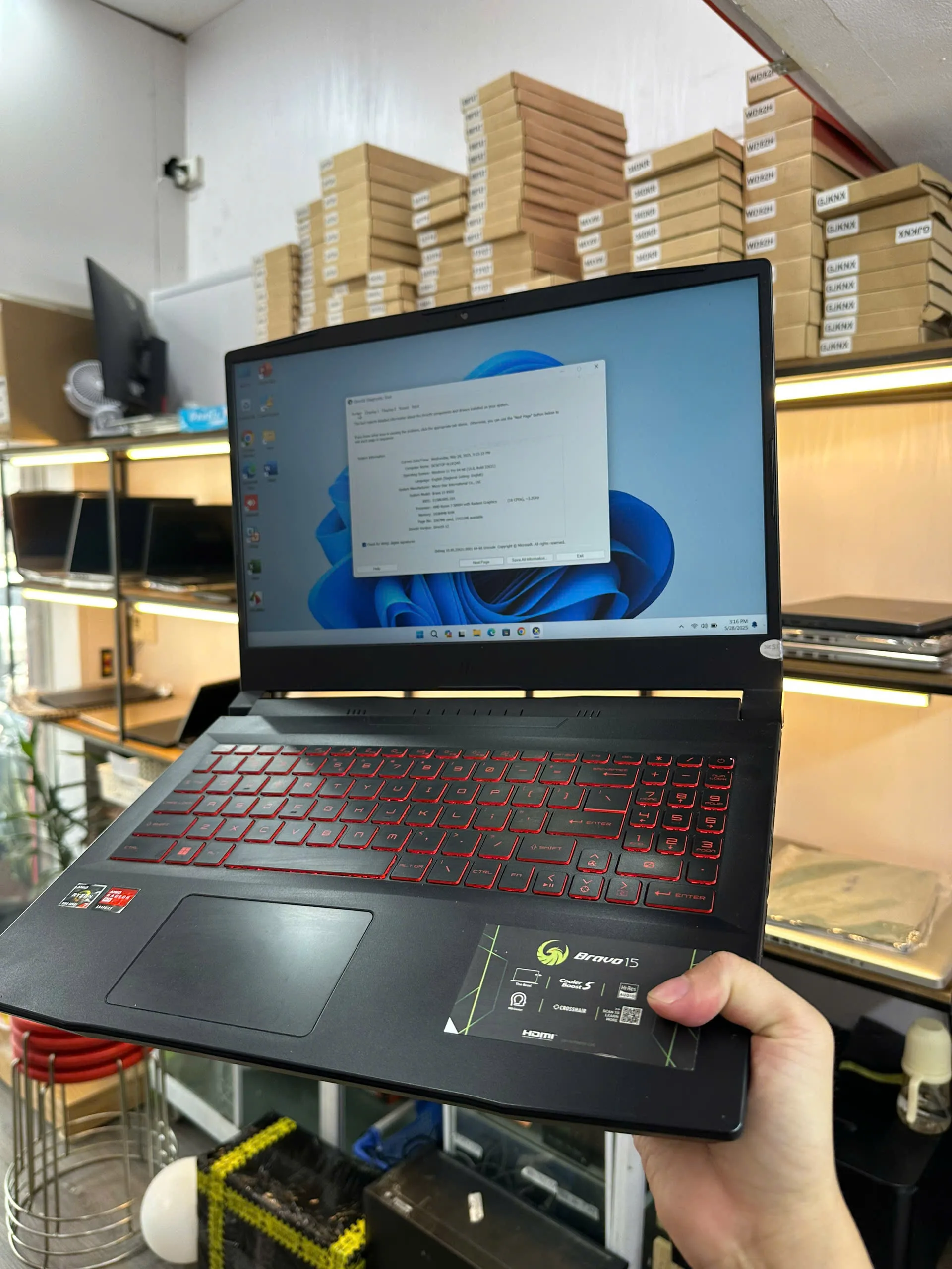 MSI Bravo 15 AMD Ryzen 5-4600H ram 8gb ssd 256gb/RX 5300M/Màn hình 15.6"