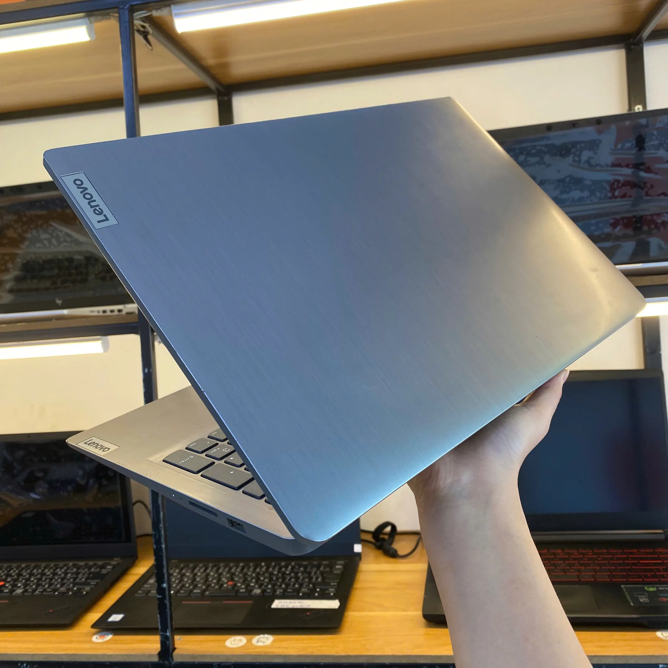 Lenovo ideapad Slim 3 core i5-1135G7/Ram 8GB/SSD 512GB