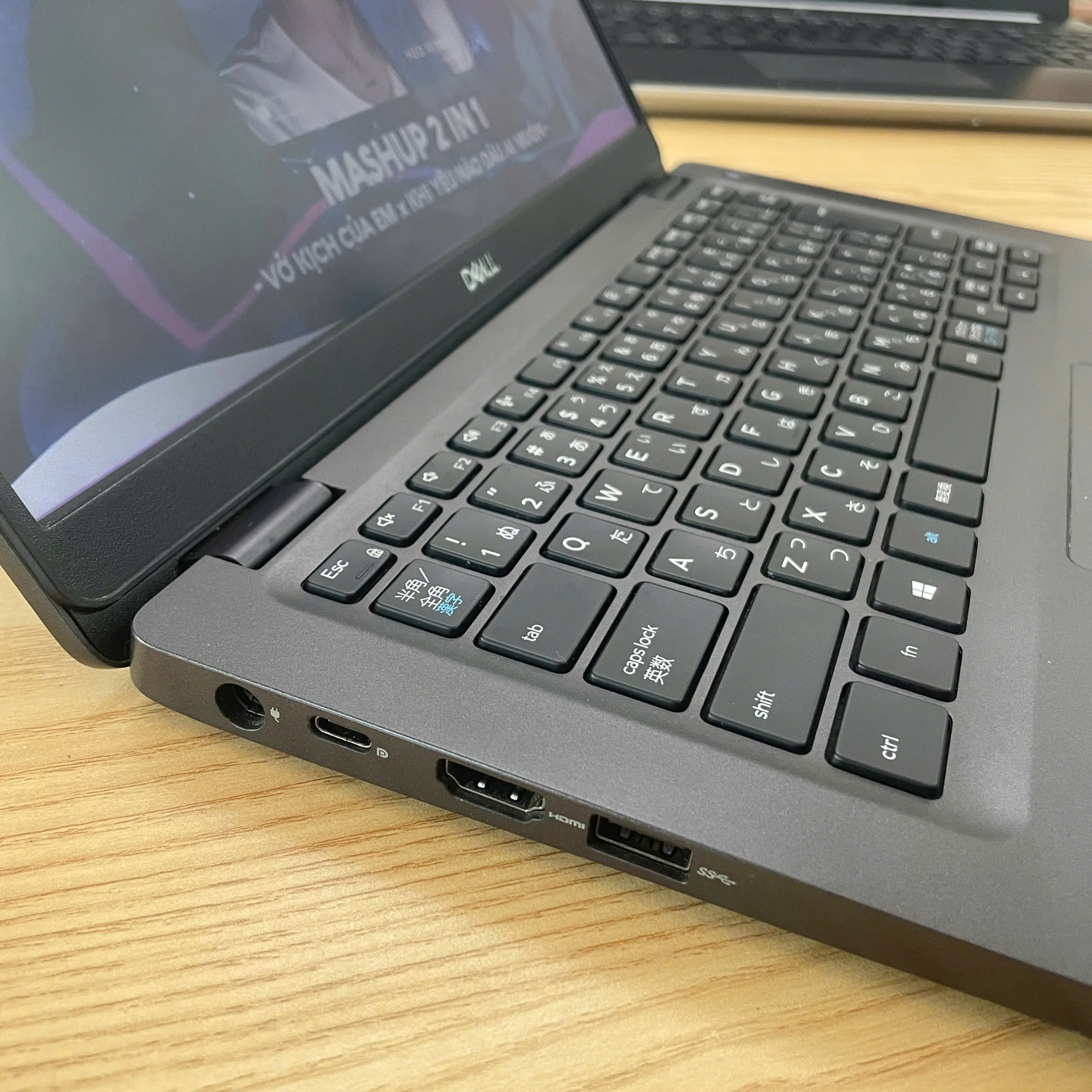 Dell Latitude 5300 core i5-8365u ram 8gb ssd 128gb/Màn hình 13.3"