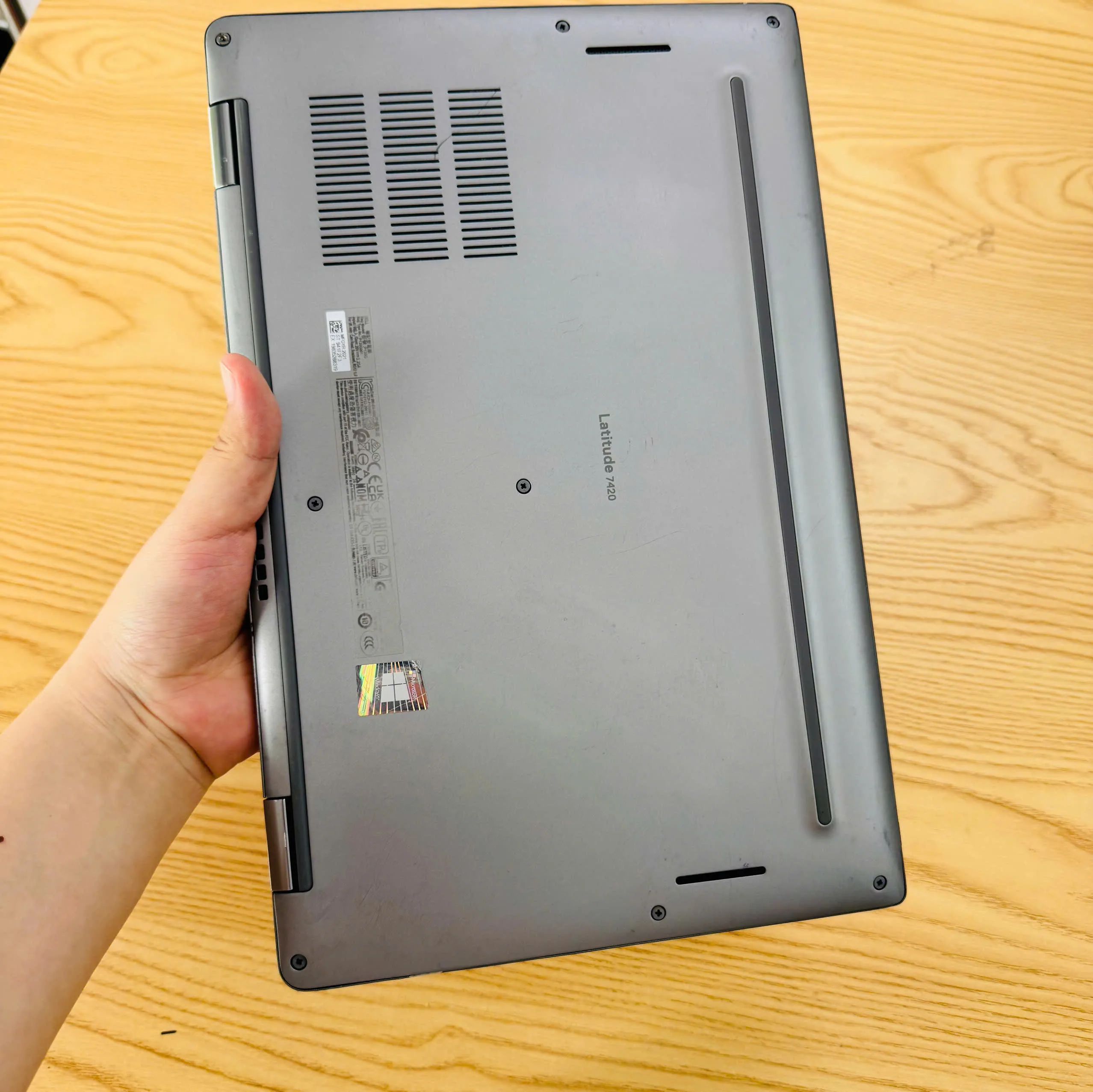 Dell Latitude 7420 2-in-1 core i5-1145G7 Ram 16GB SSD 512GB màn 14"cảm ứng