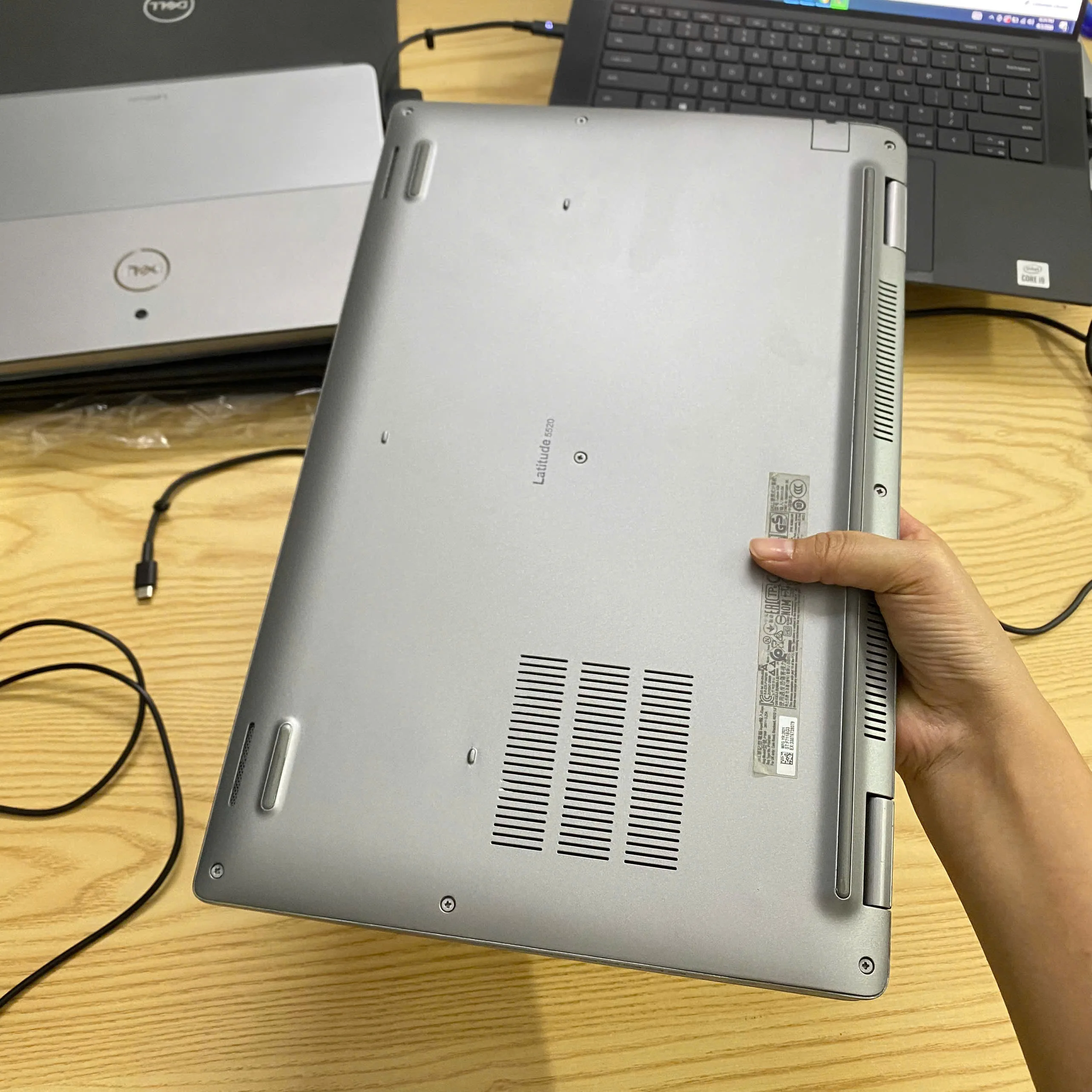 Dell Latitude 5520 core i5-1135G7 ram 8gb ssd 256gb/Màn hình 15.6"