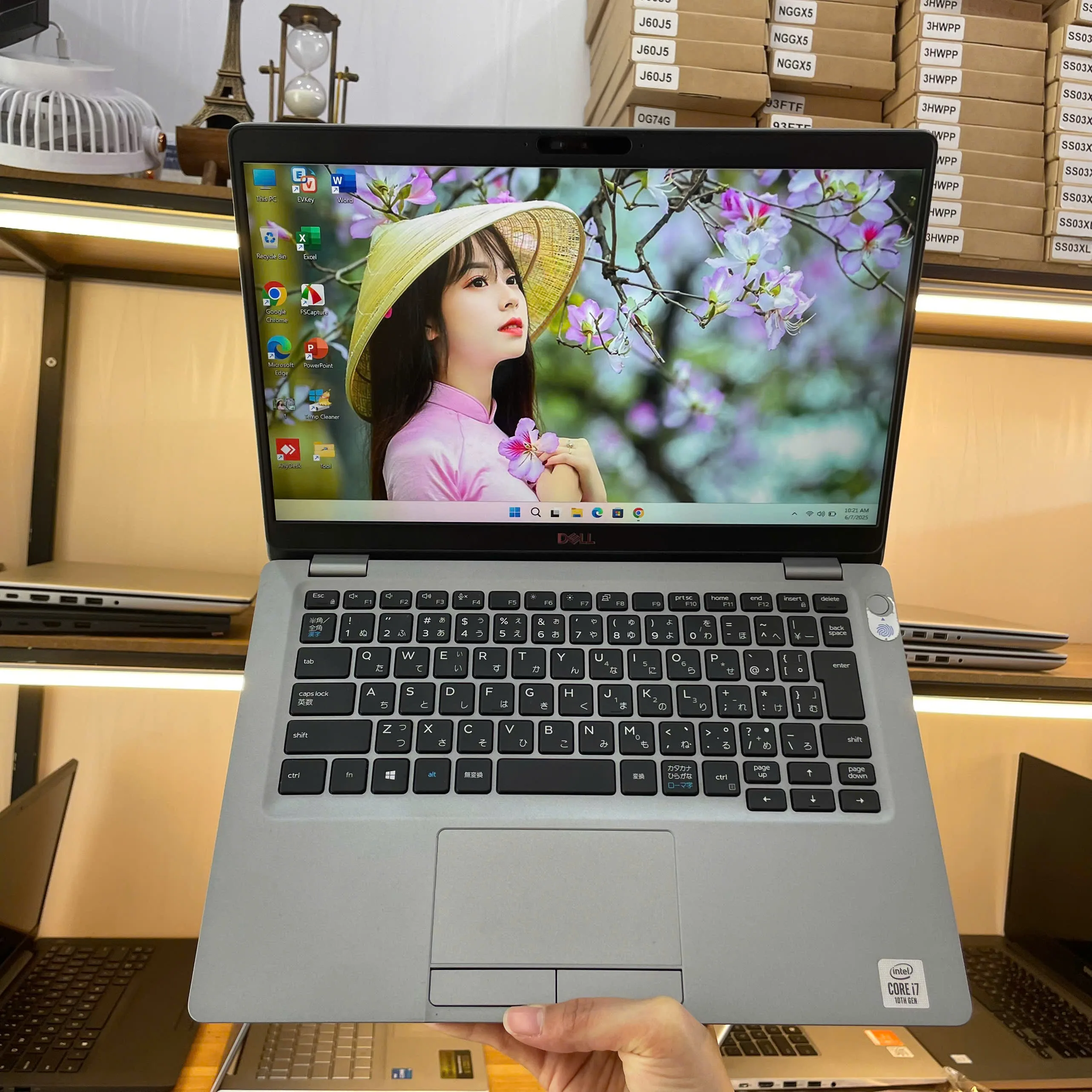 Dell Latitude 5310 Core i7-10610U Ram 32GB SSD 256GB/Màn hình 13.3"