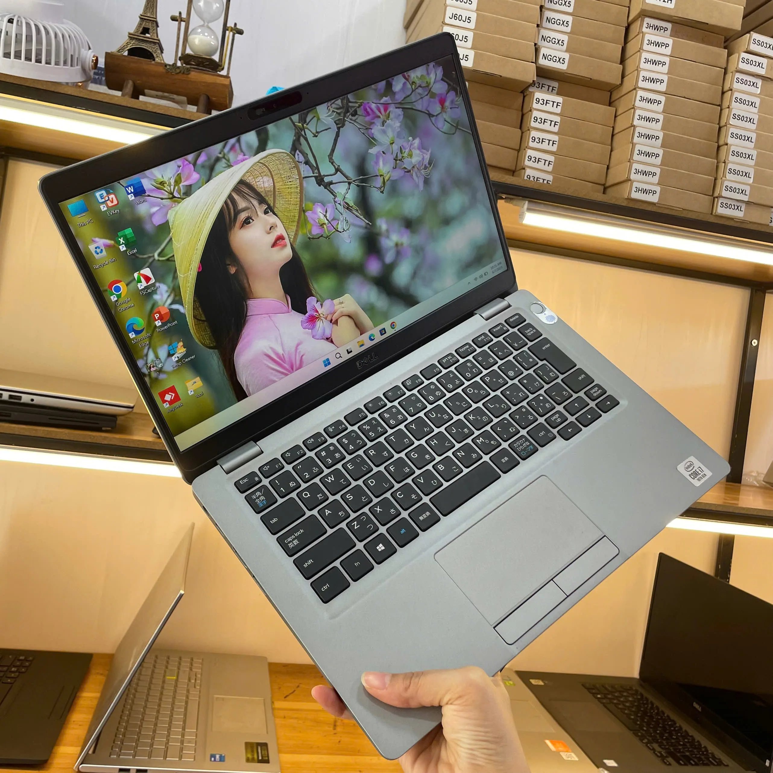 Dell Latitude 5310 Core i7-10610U Ram 32GB SSD 256GB/Màn hình 13.3"