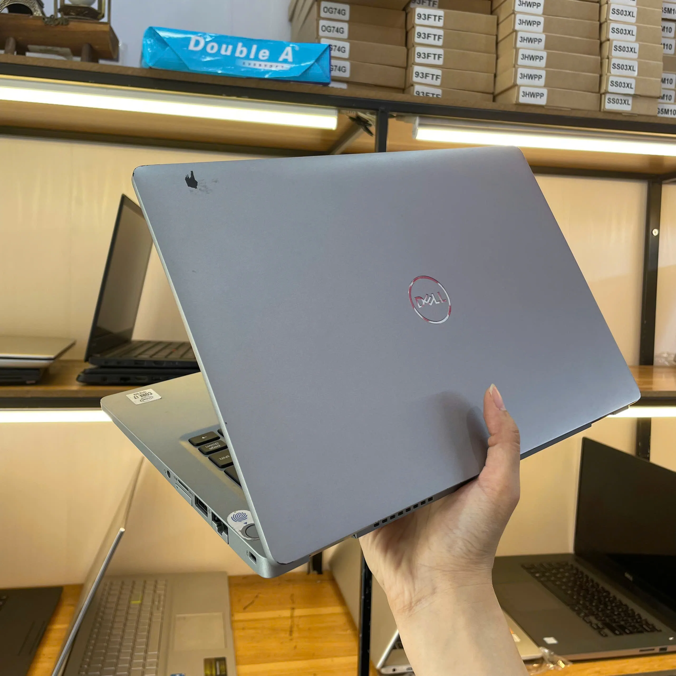 Dell Latitude 5310 Core i7-10610U Ram 32GB SSD 256GB/Màn hình 13.3"
