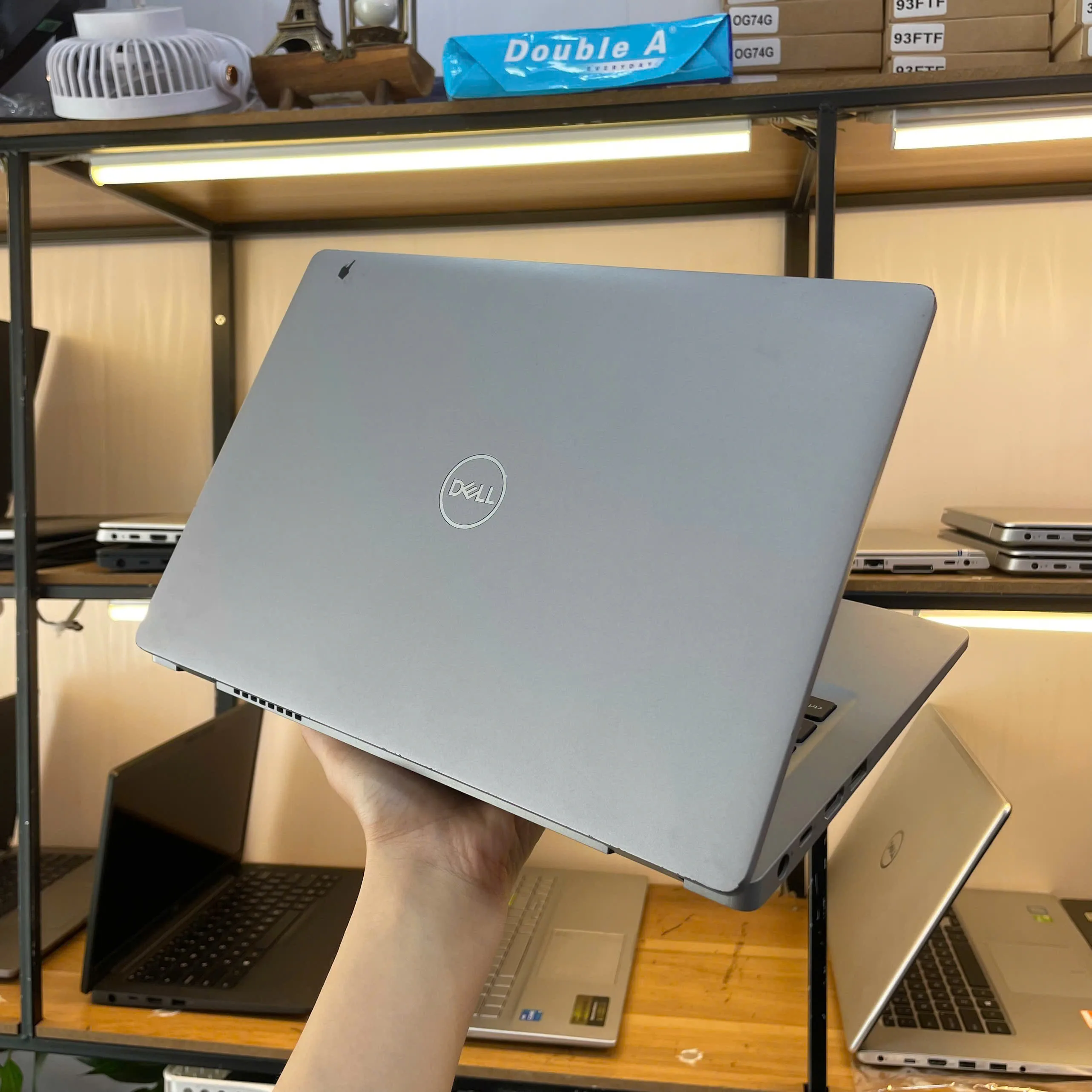 Dell Latitude 5310 Core i7-10610U Ram 32GB SSD 256GB/Màn hình 13.3"