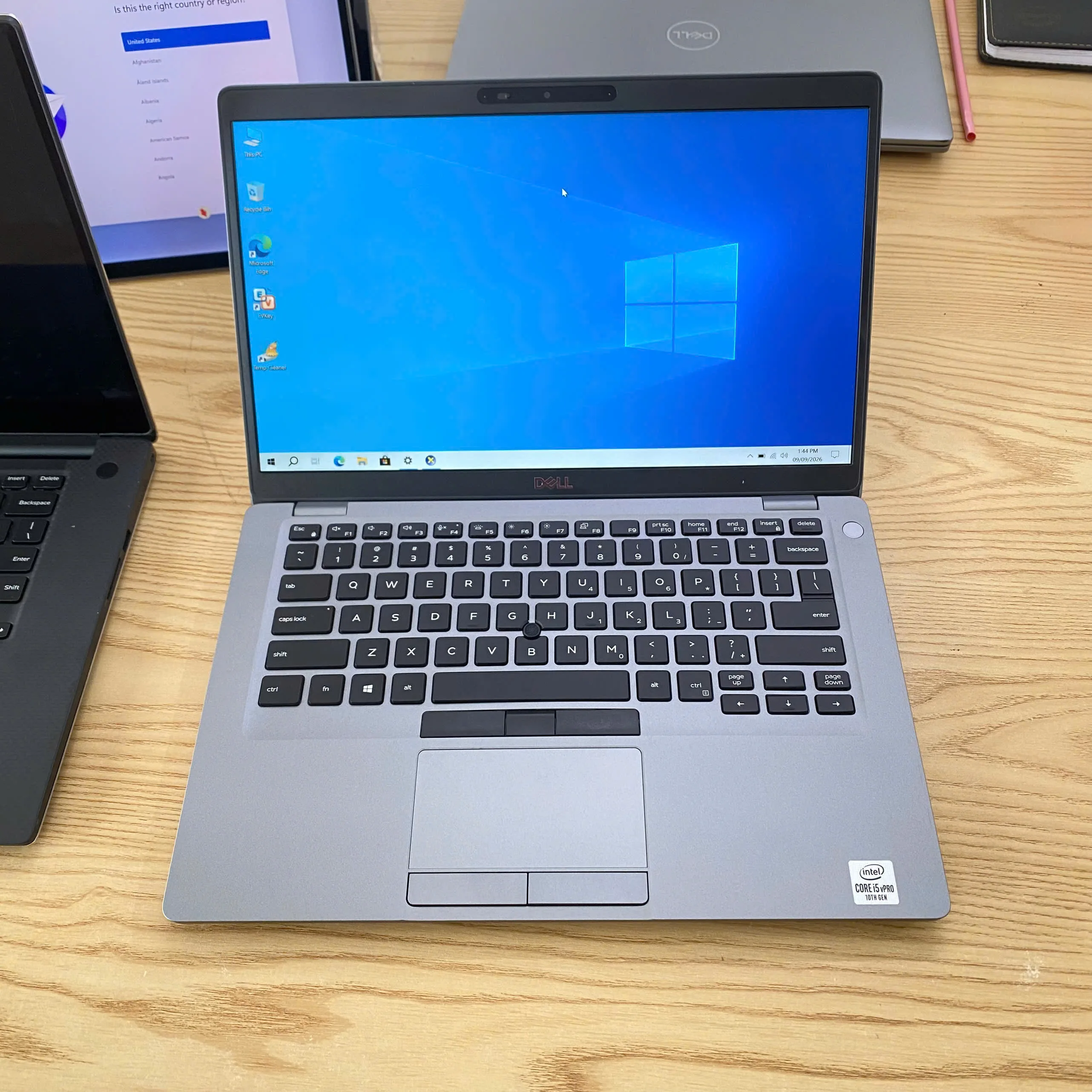 Dell Latitude 5411 core i5-10400H ram 8gb ssd 256gb/Màn hình 14"