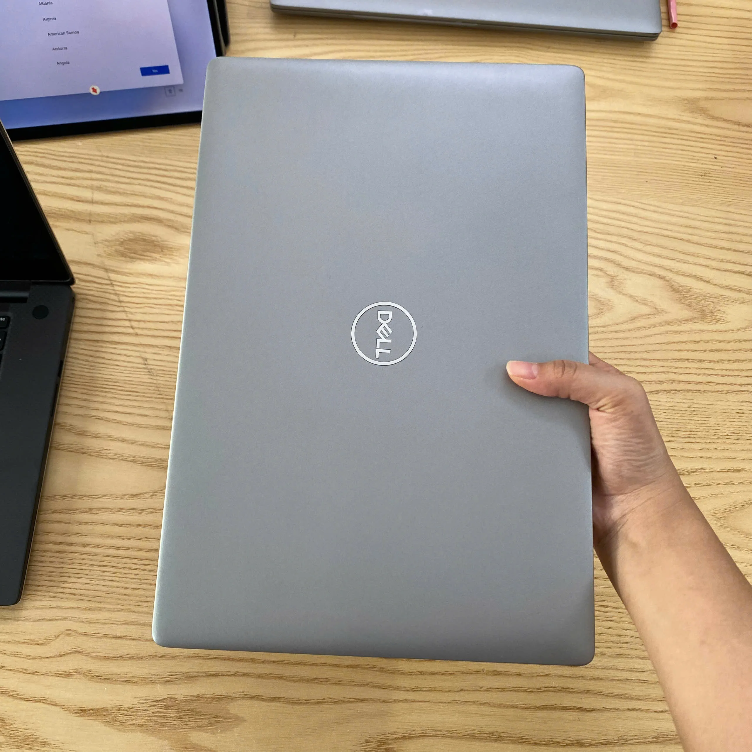 Dell Latitude 5411 core i5-10400H ram 8gb ssd 256gb/Màn hình 14"