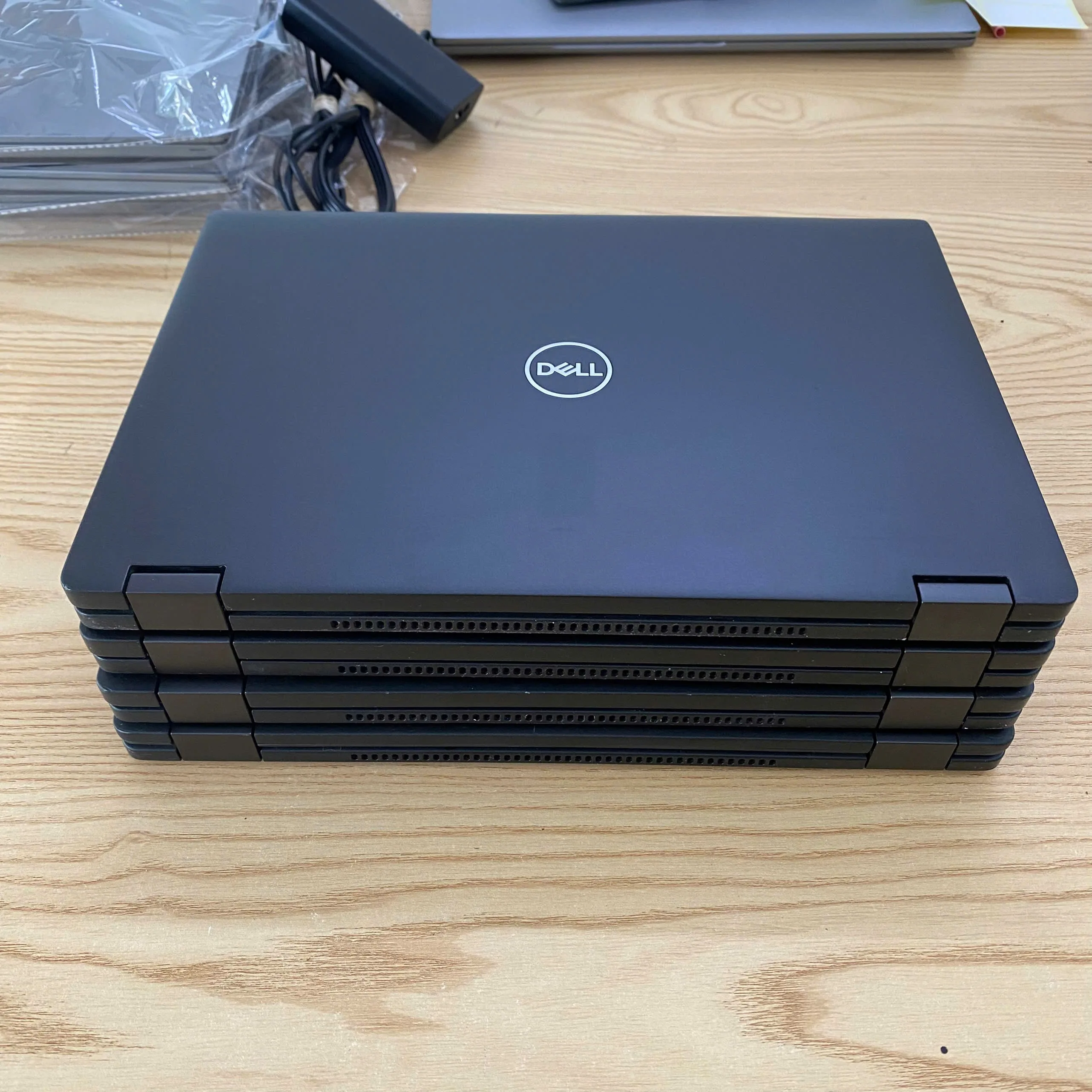 Dell Latitude 7389 2in1 core i7-7600U ram 16gb ssd 256gb/Màn hình 13.3"