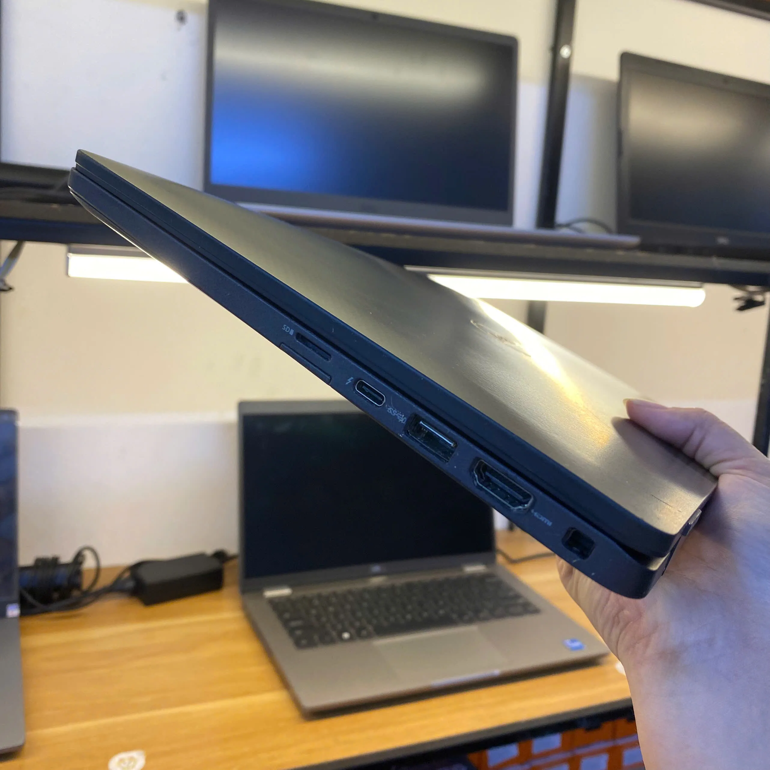 Dell Latitude 7320 i7-1185G7 ram 16gb ssd 256gb/Màn hình 13.3"