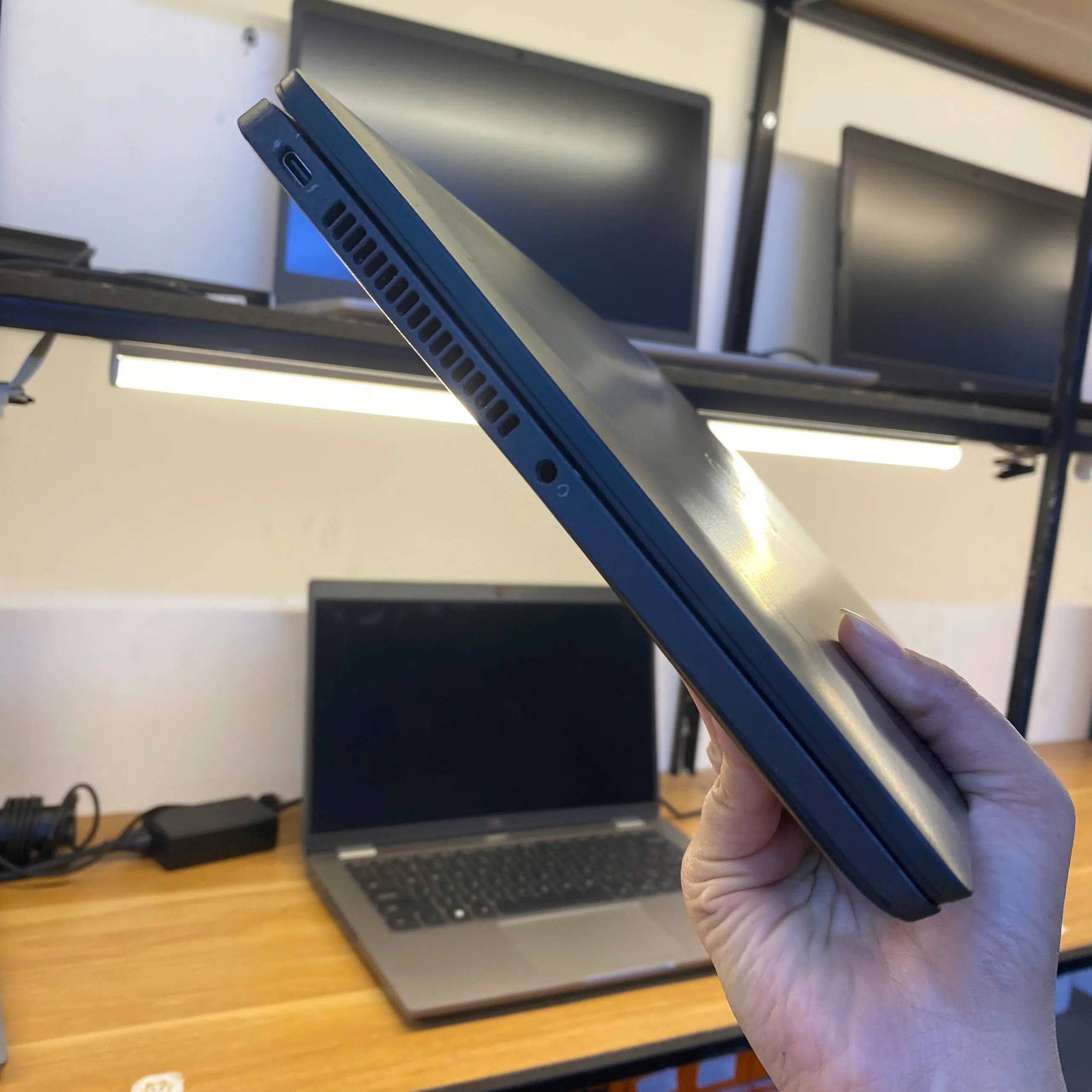 Dell Latitude 7320 i7-1185G7 ram 16gb ssd 256gb/Màn hình 13.3"