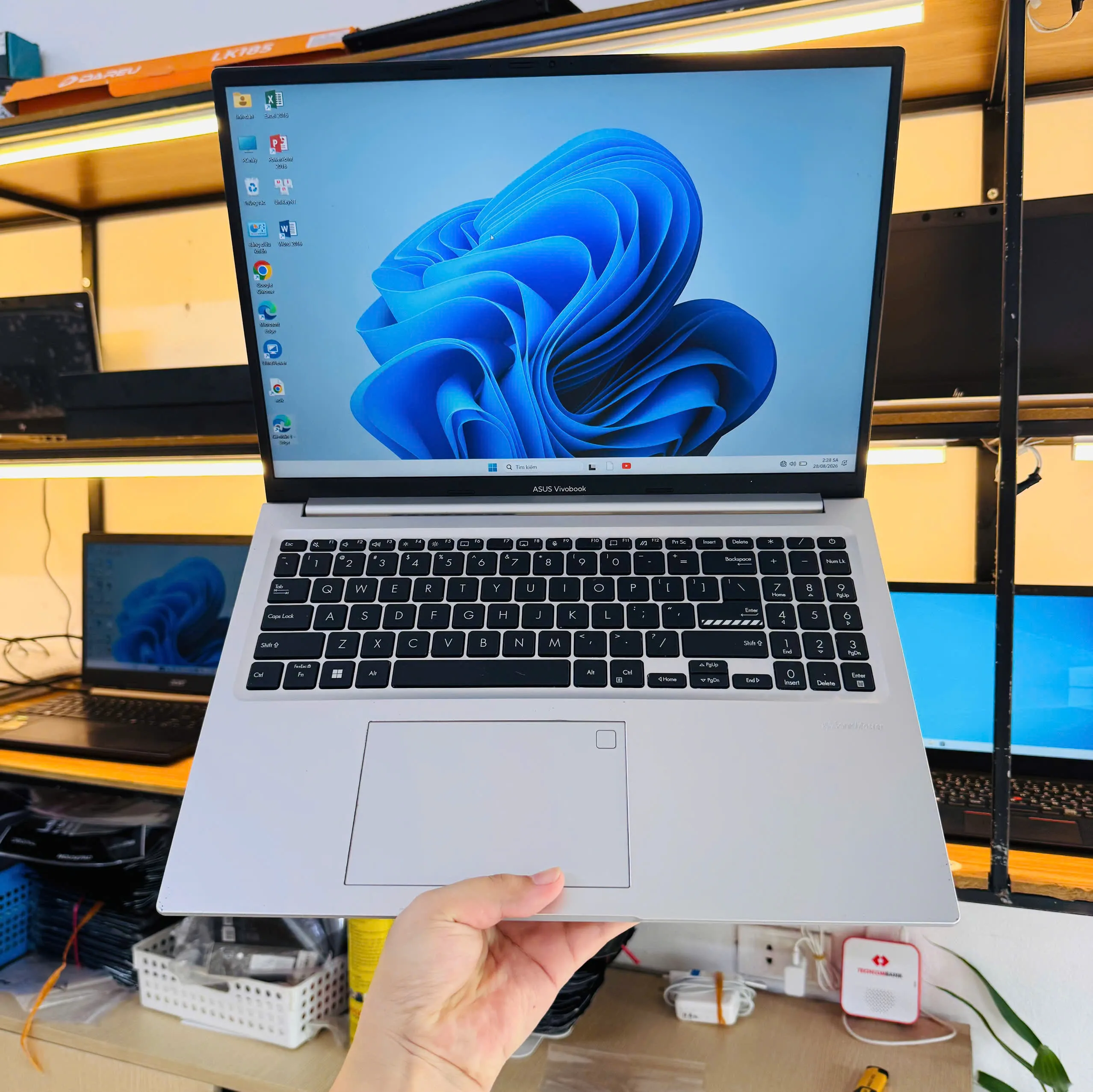 Asus X1605VA core i5-1335U ram 8gb ssd 256gb/Màn hình 15.6"
