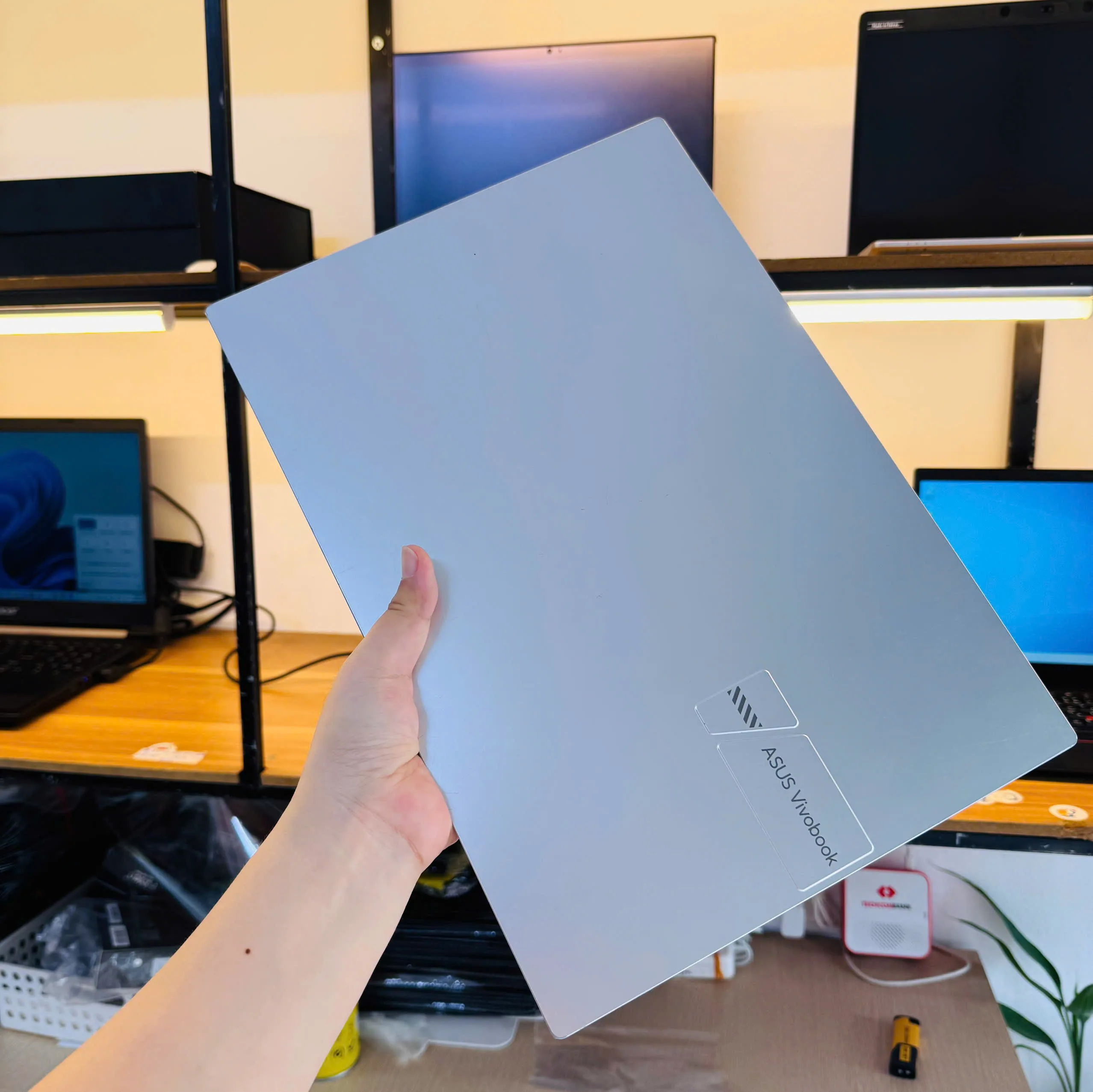 Asus X1605VA core i5-1335U ram 8gb ssd 256gb/Màn hình 15.6"