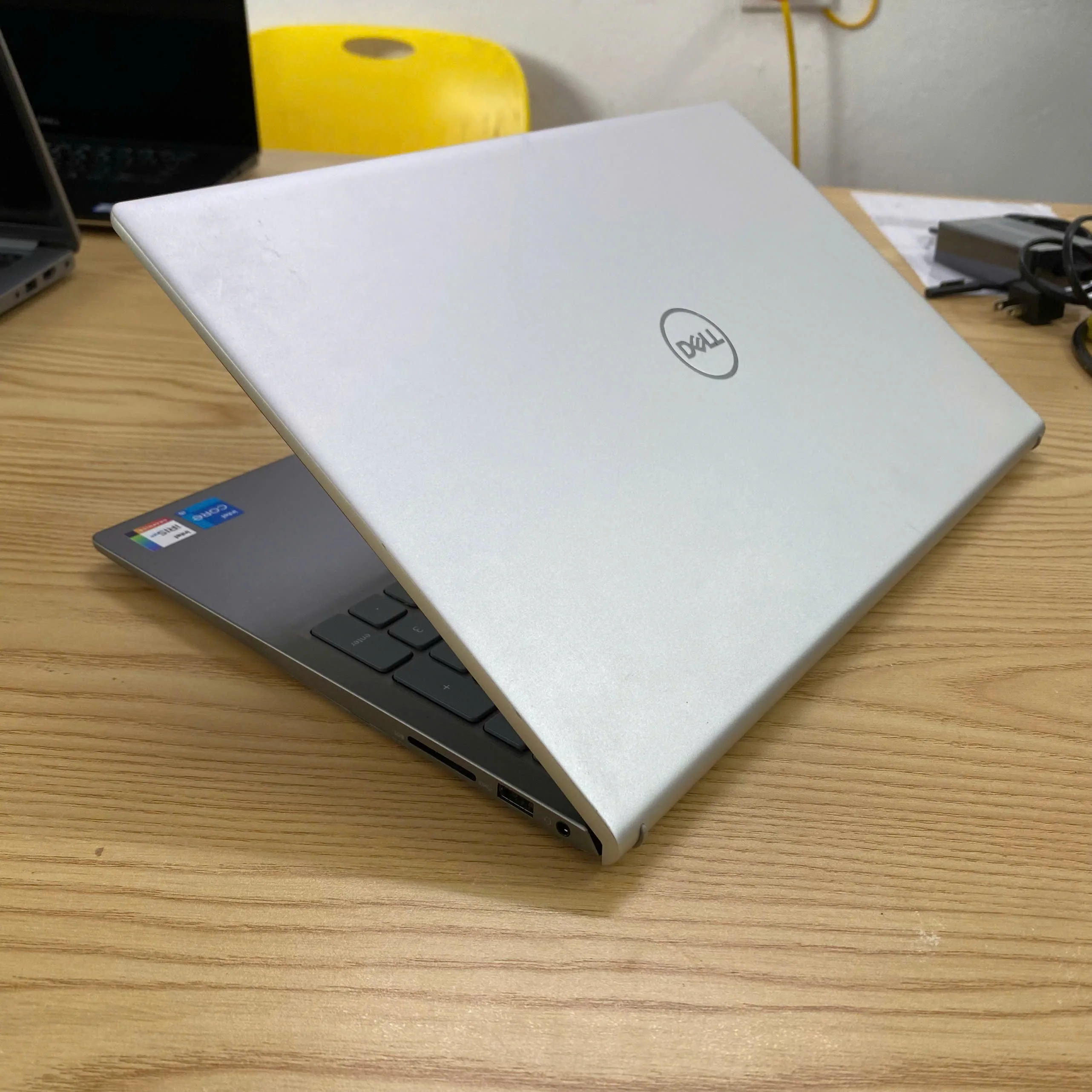 Dell Latitude 5510 core i7-10610U ram 8gb ssd 256gb/Màn hình 15.6"
