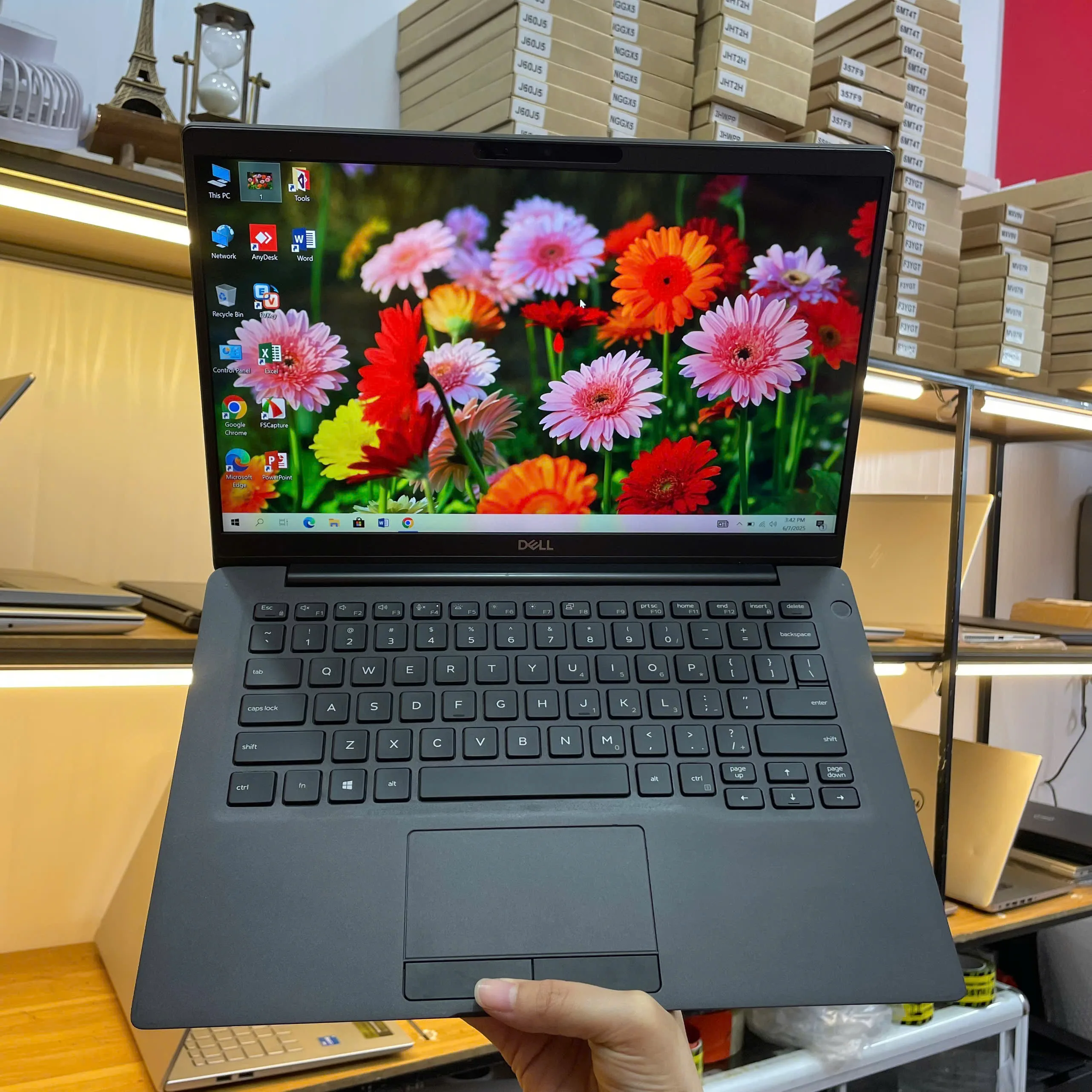 Dell Latitude 7400 core i7-8665u ram 8gb ssd 256gb/Màn hình 14"
