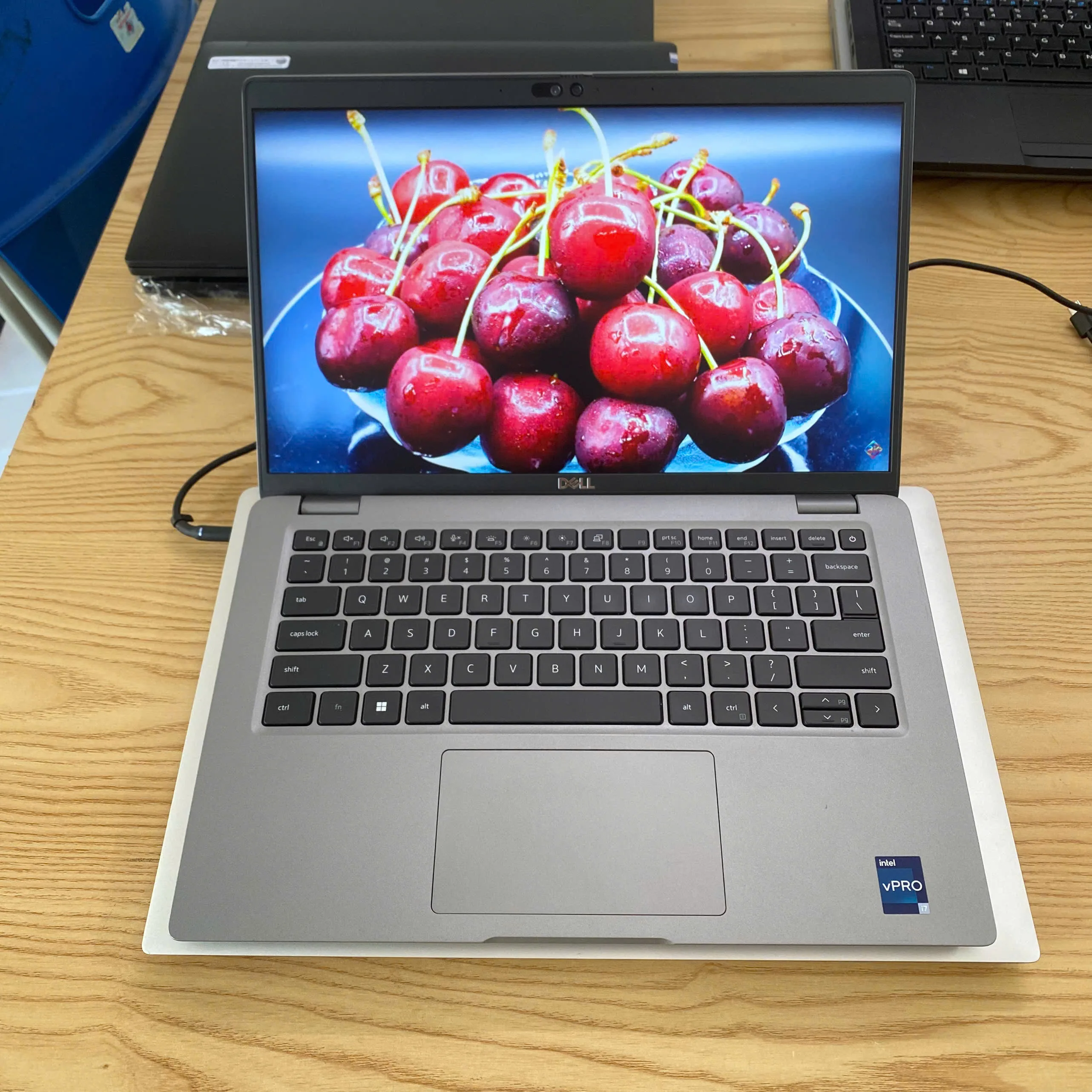 Dell Latitude 5540 core i7-1365U ram 8gb ssd 256gb/Màn hình 15.6"