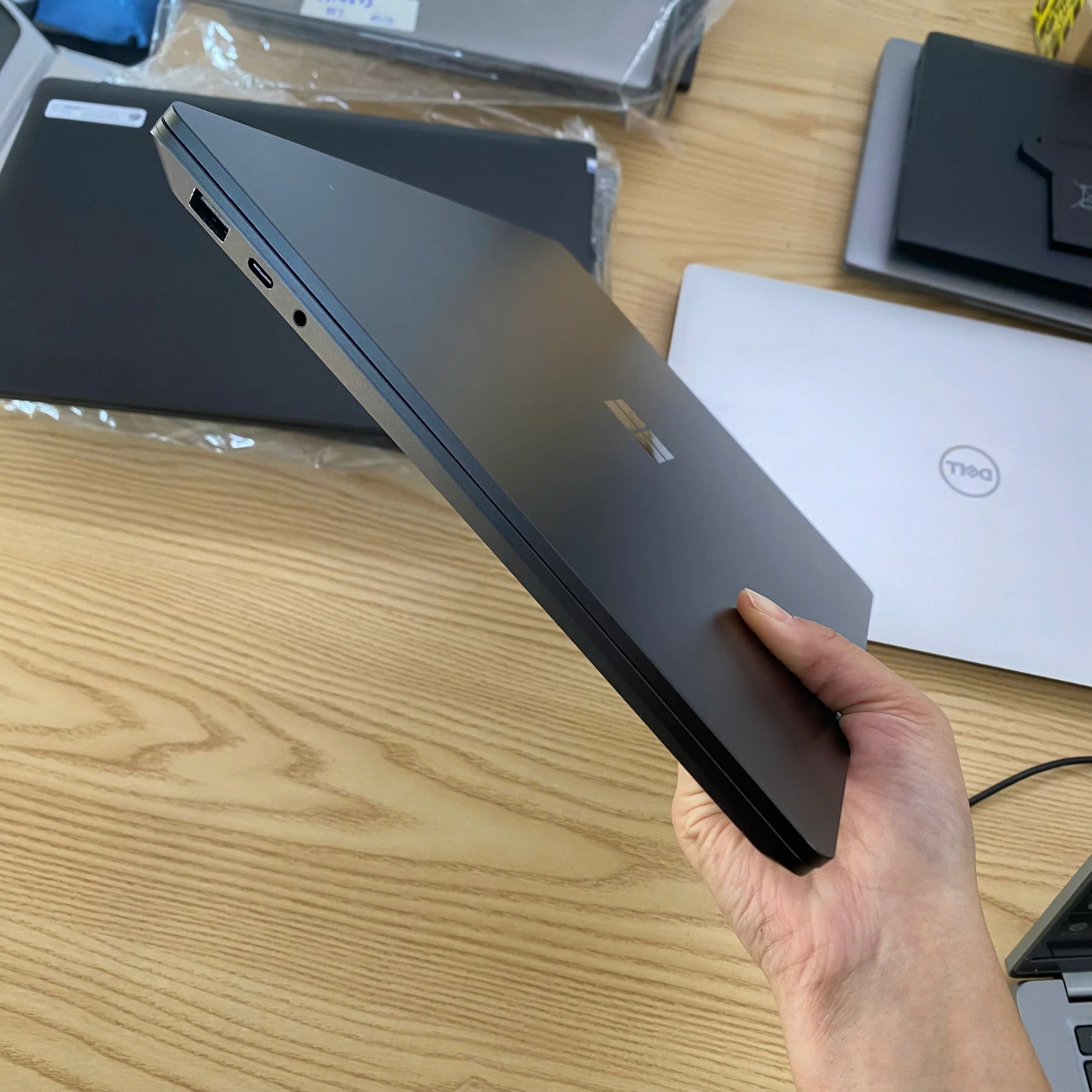 Surface Laptop 3 core i7-1065G7 RAM 16GB SSD 512GB/Màn hình 14"