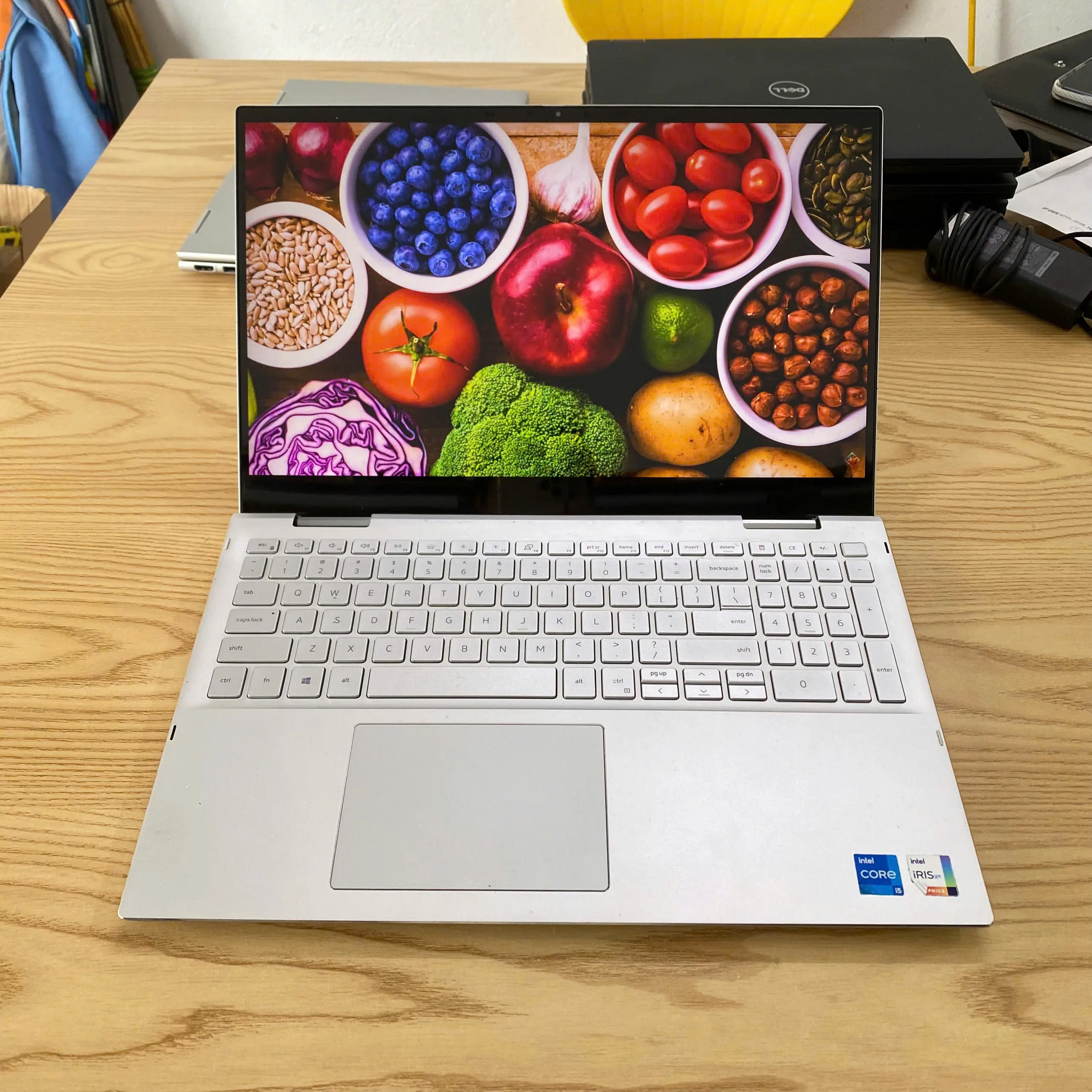 Dell Inspiron 7506 2in1 core i5-1135G7 ram 8gb ssd 512gb/Màn hình 15.6"