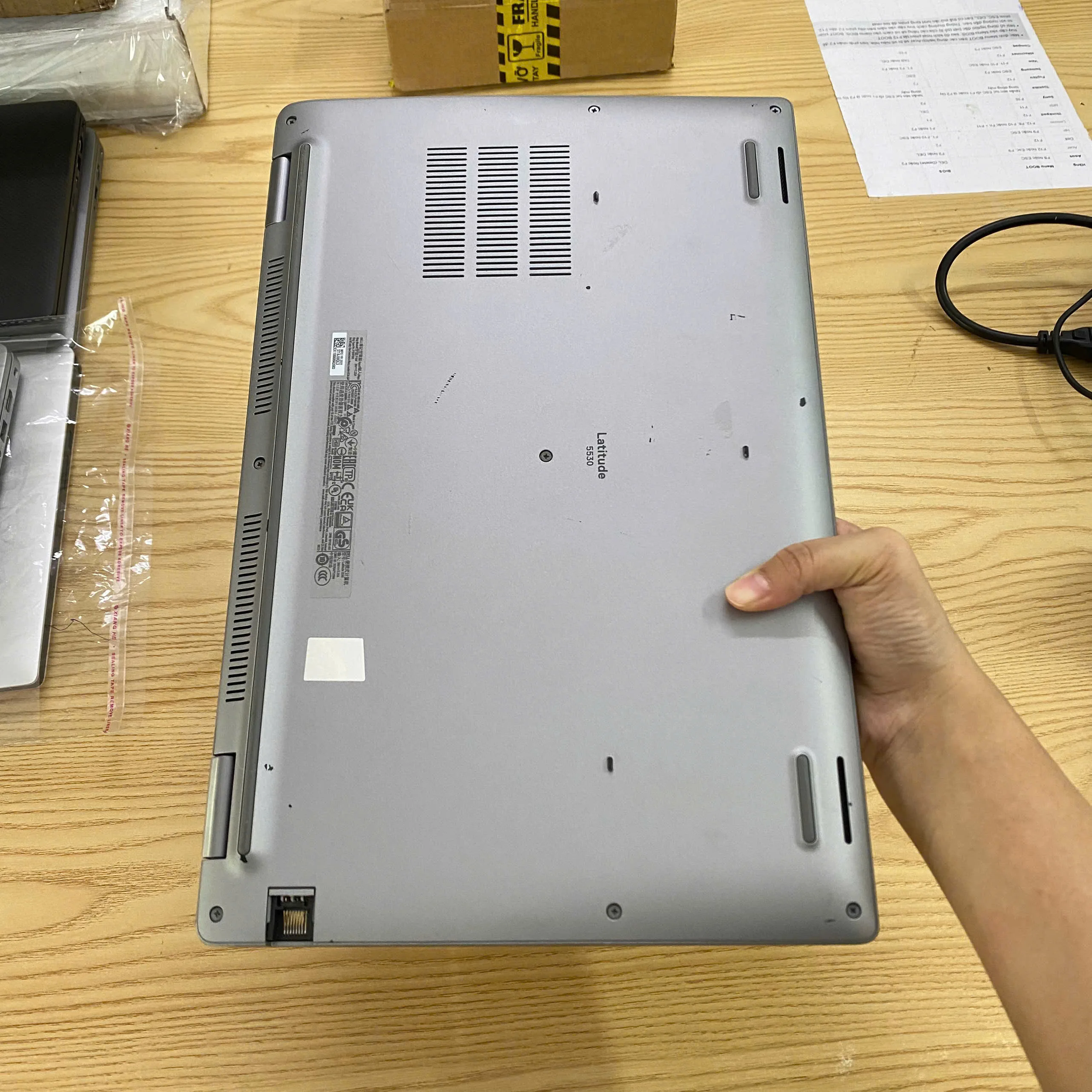 Dell Latitude 5530 core i7-1255U ram 8gb ssd 256gb/Màn hình 15.6"