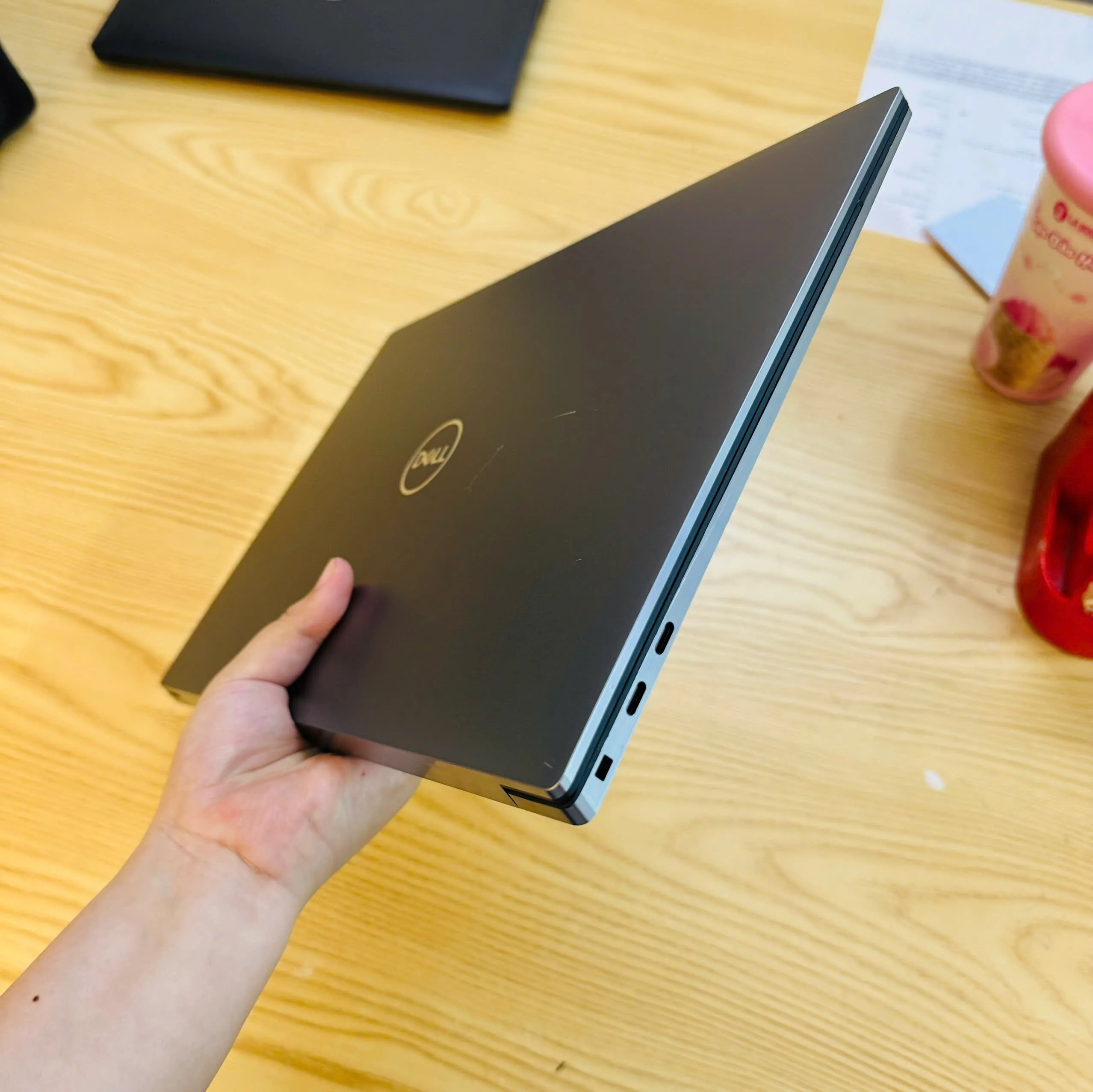 Dell Precision 5550 core i9-10885H ram 16gb ssd 512gb/card T2000/Màn hình 15.6"
