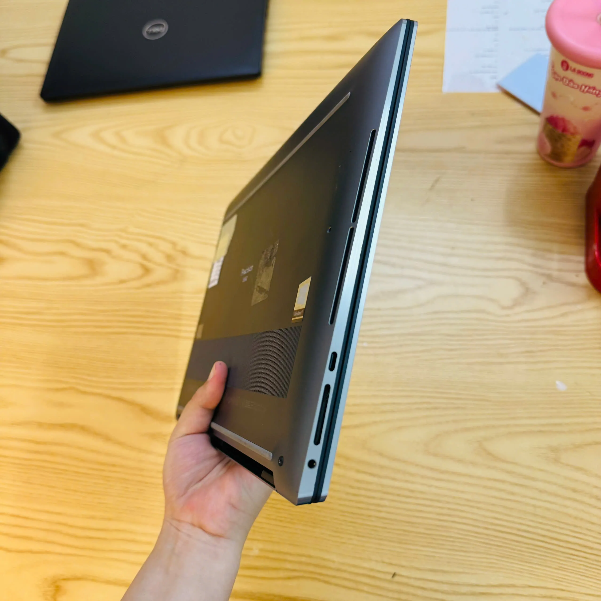 Dell Precision 5550 core i9-10885H ram 16gb ssd 512gb/card T2000/Màn hình 15.6"