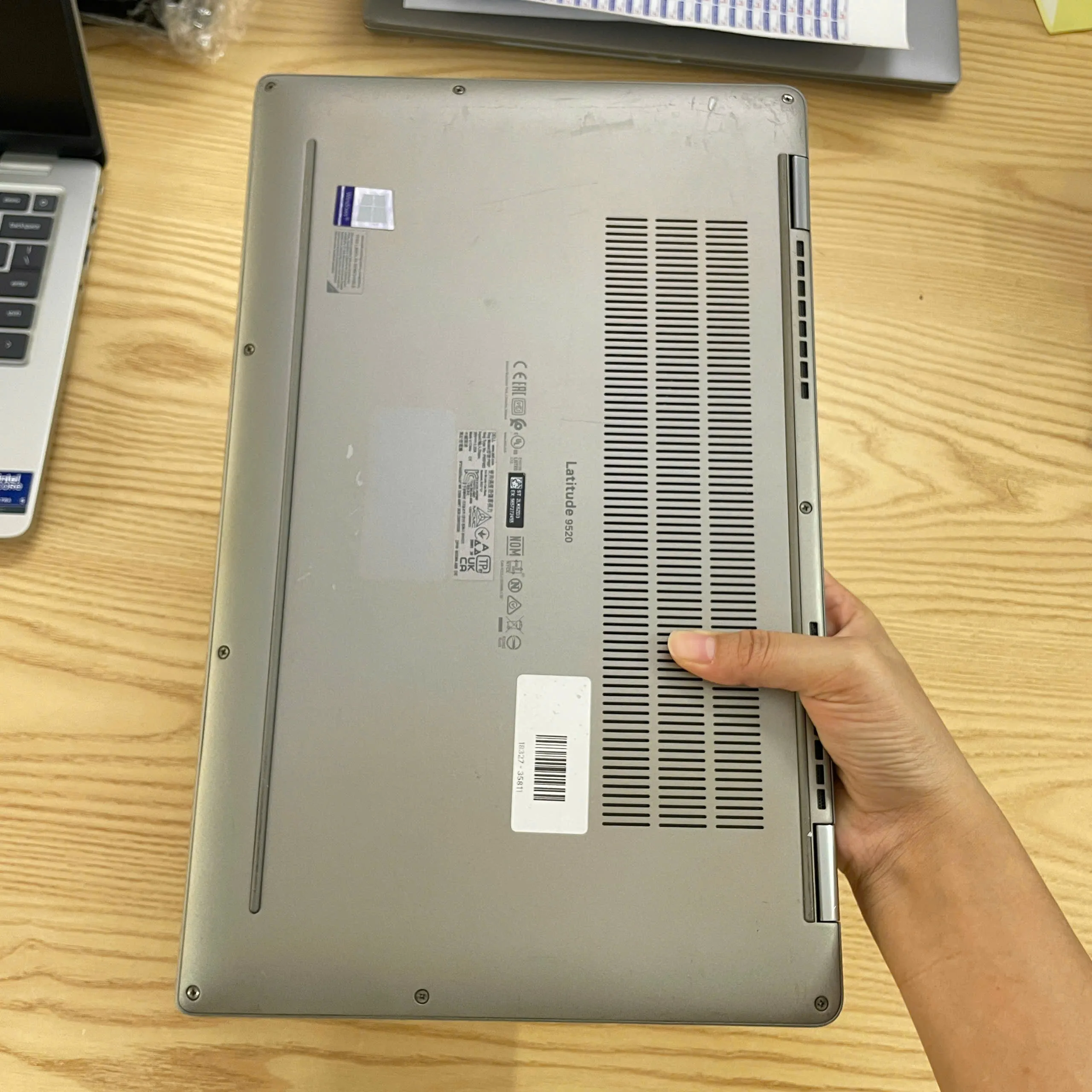 Dell Latitude 9520 2in1 core i7-1185G7 RAM 16GB SSD 512GB/Màn hình 15.6"