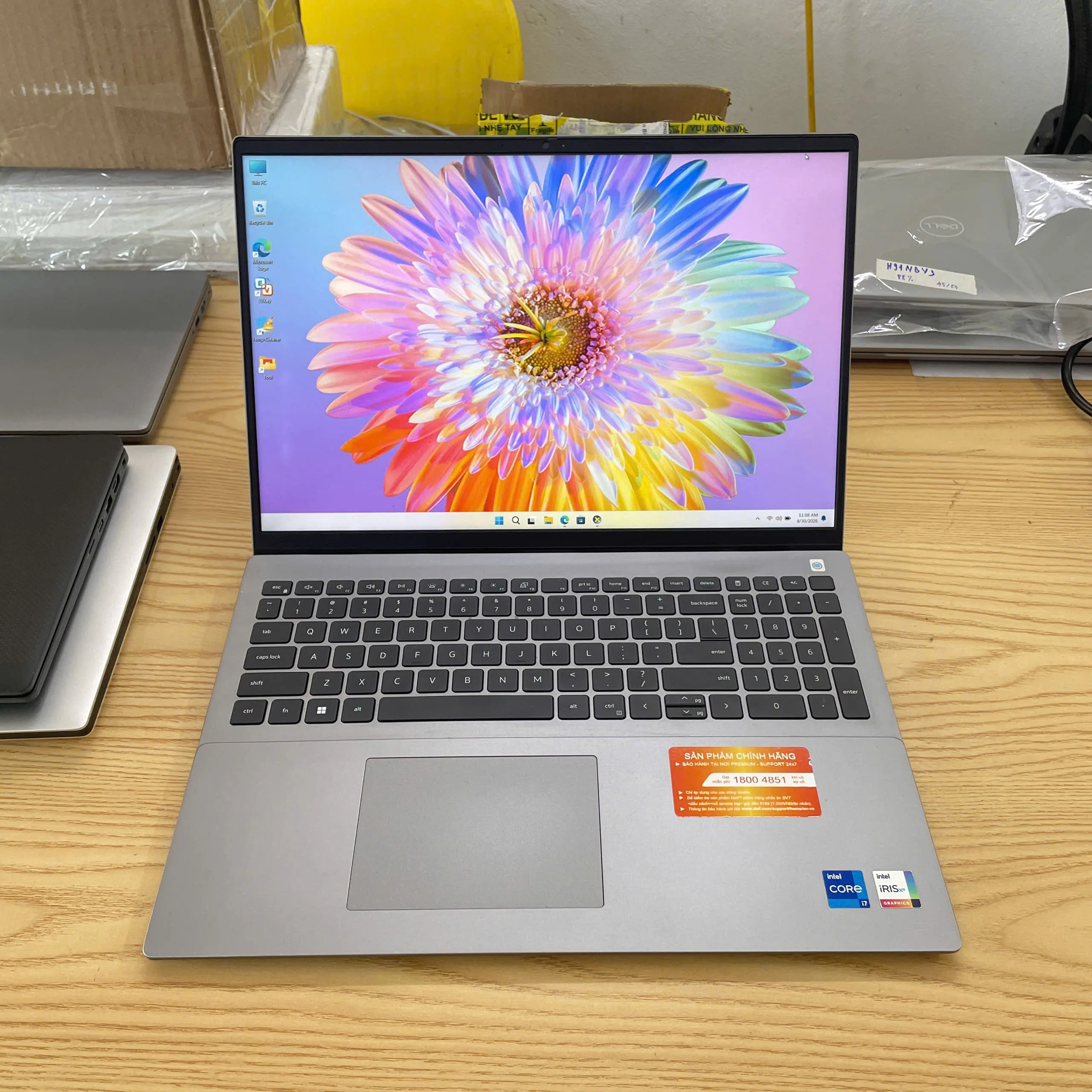 Dell Vostro 5620 core i7-1260P RAM 8GB SSD 256GB/Màn hình 16"