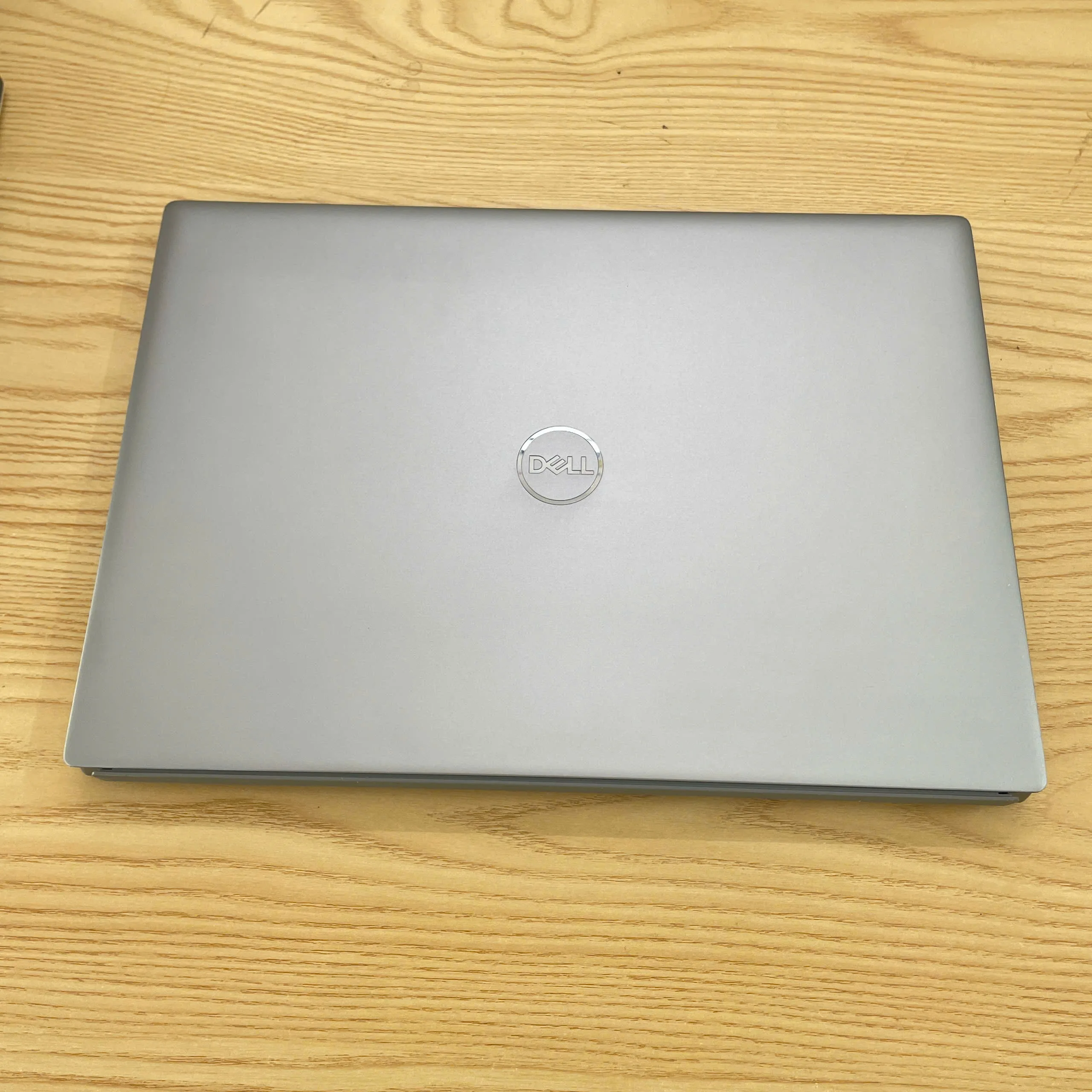 Dell Vostro 5620 core i7-1260P RAM 8GB SSD 256GB/Màn hình 16"