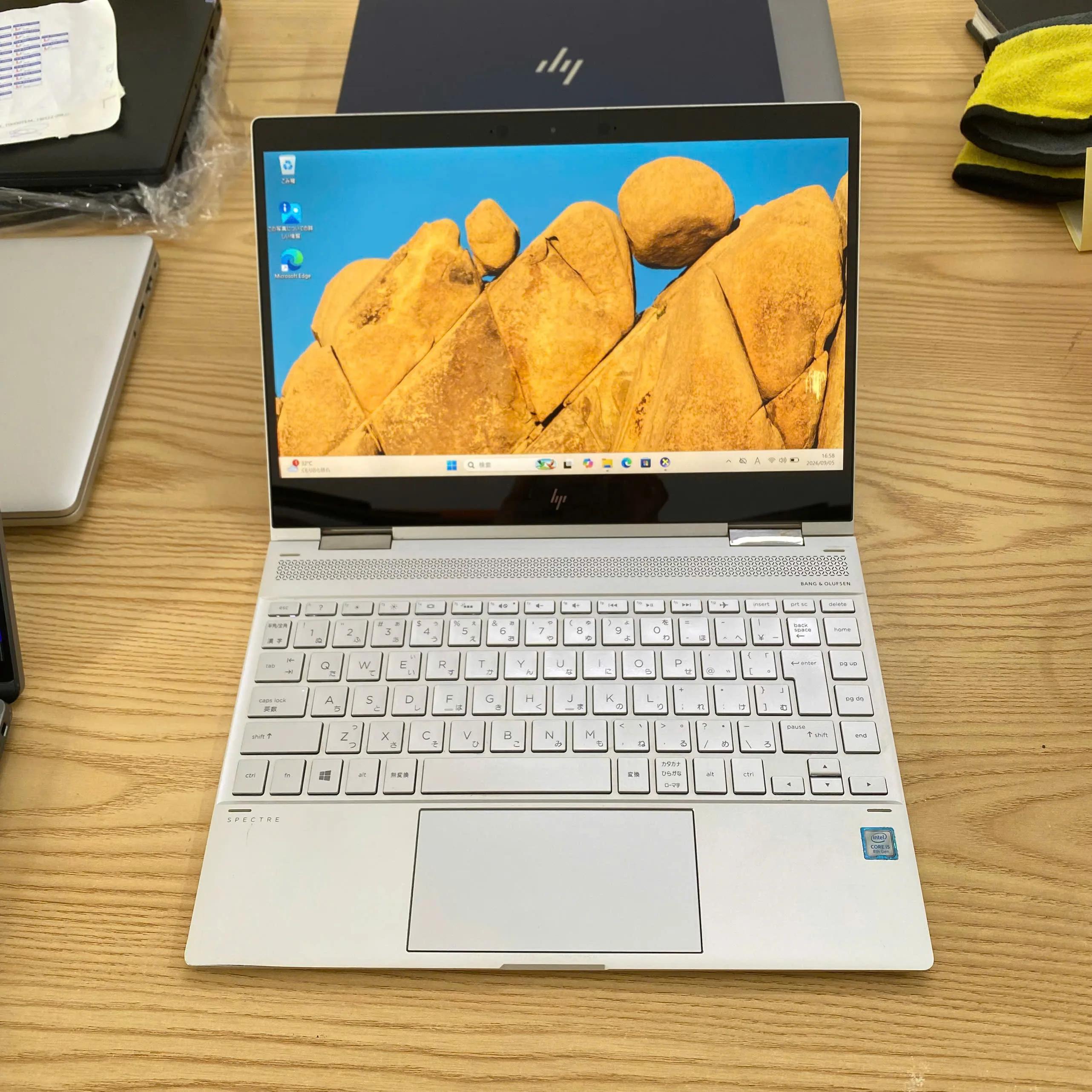 HP Spectre X360 core i5-8250 ram 8gb ssd 256gb/Màn hình 13.3" cảm ứng xoay gập
