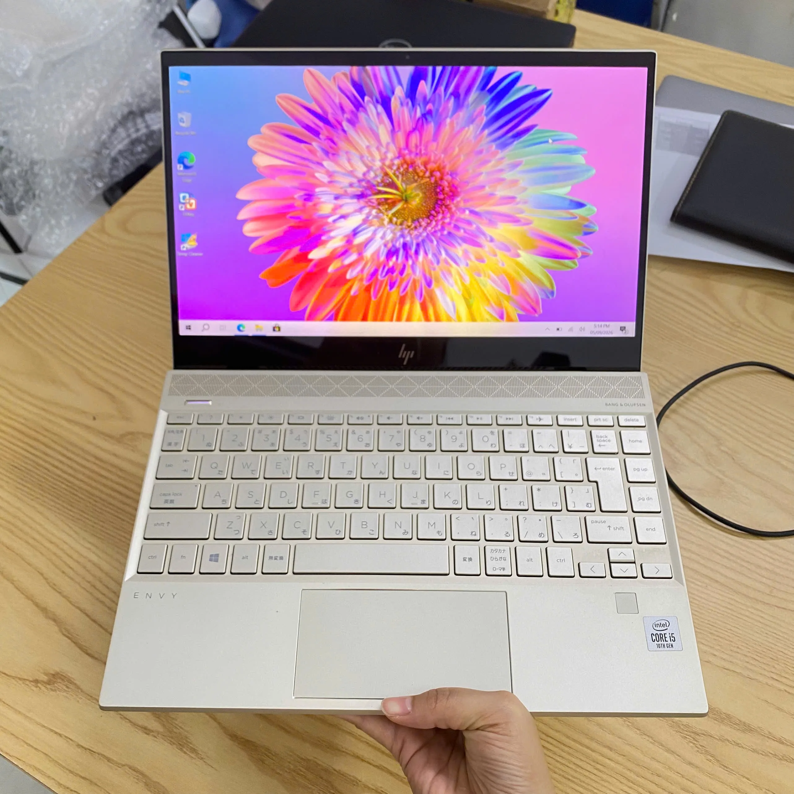 HP Envy Laptop 13-aq core i5-1035G1 ram 8gb ssd 256gb/Màn hình 13.3"
