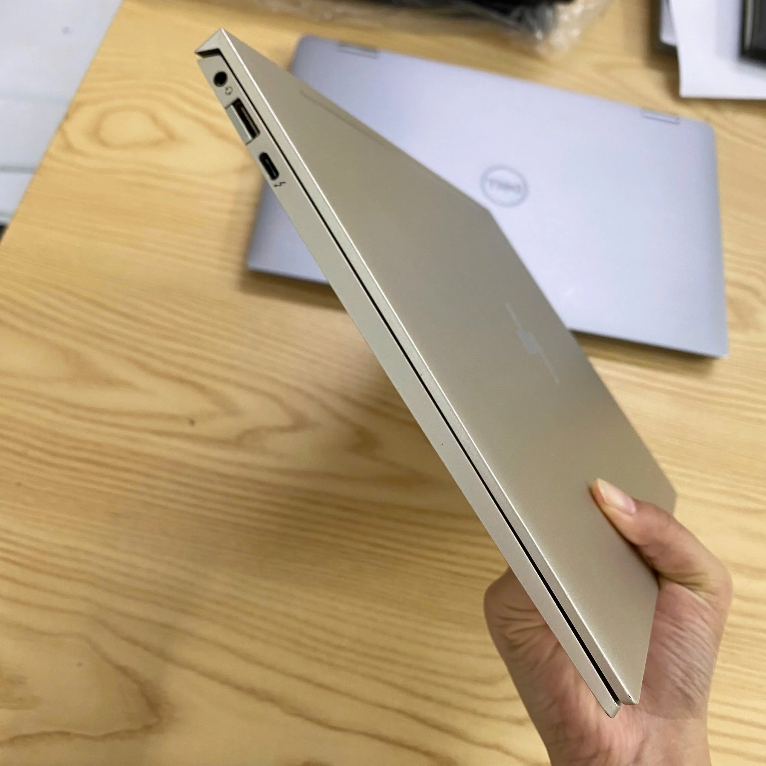 HP Envy Laptop 13-aq core i5-1035G1 ram 8gb ssd 256gb/Màn hình 13.3"