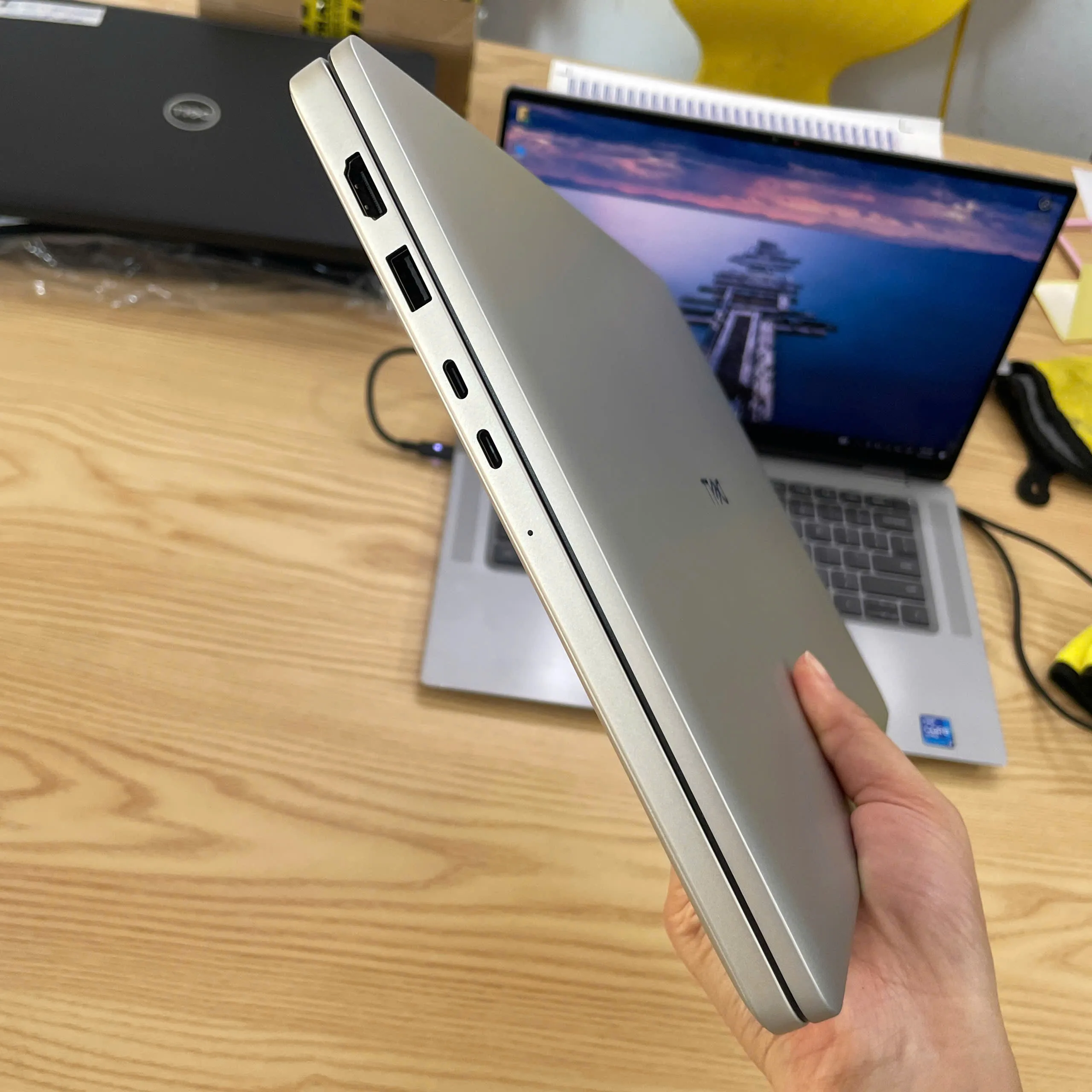 Dell Pro 14 Plus PB14250 Ultra 5-235U ram 16gb ssd 1T/Màn hình 14"