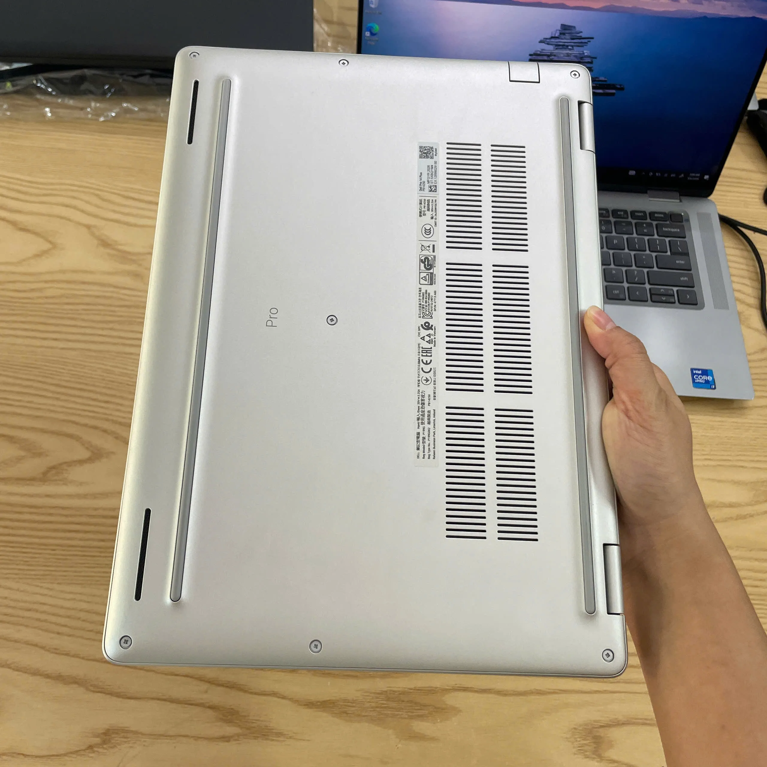 Dell Pro 14 Plus PB14250 Ultra 5-235U ram 16gb ssd 1T/Màn hình 14"
