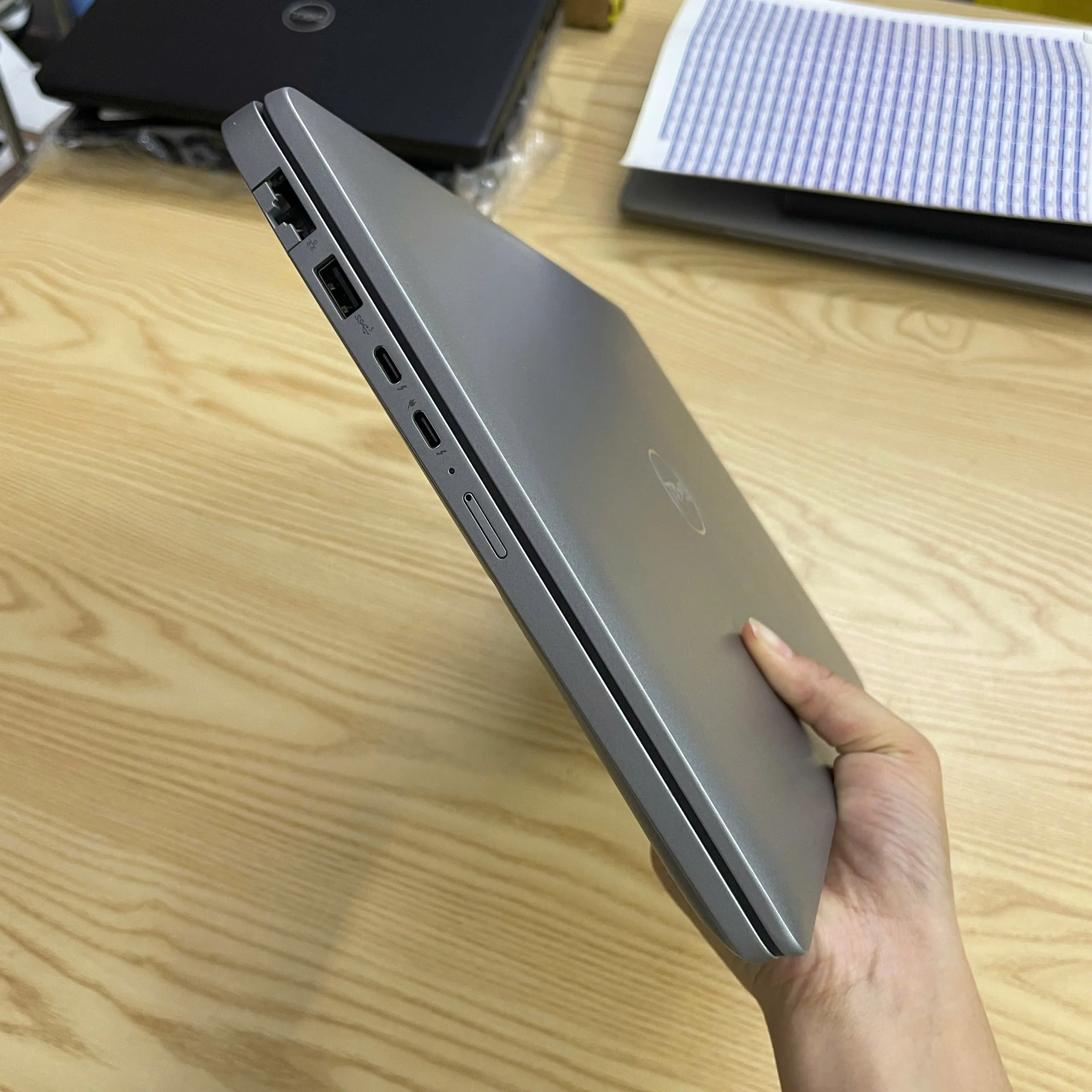 Dell Latitude 5450 Ultra 7-165U ram 8gb ssd 256gb/Màn hình 14"