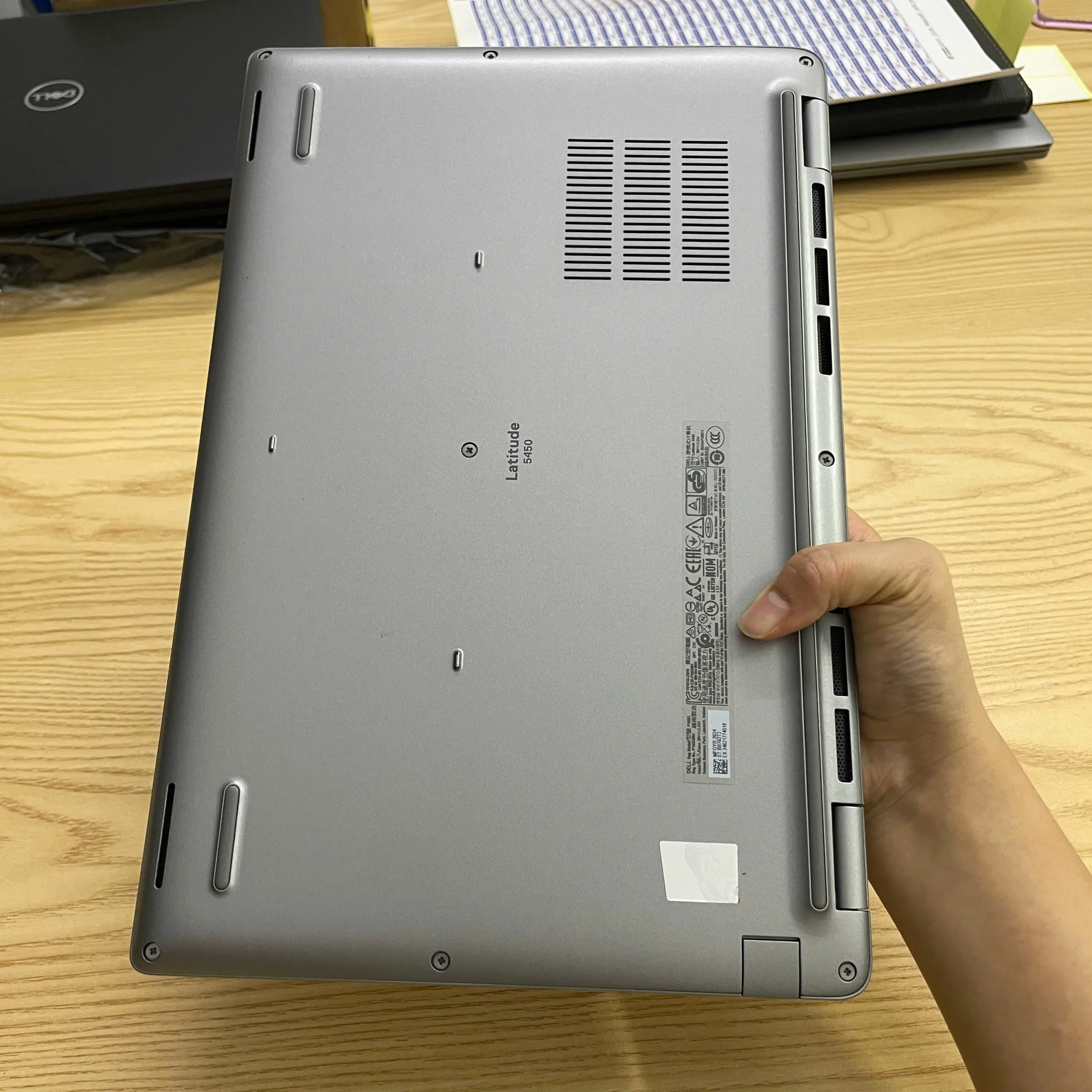 Dell Latitude 5450 Ultra 7-165U ram 8gb ssd 256gb/Màn hình 14"