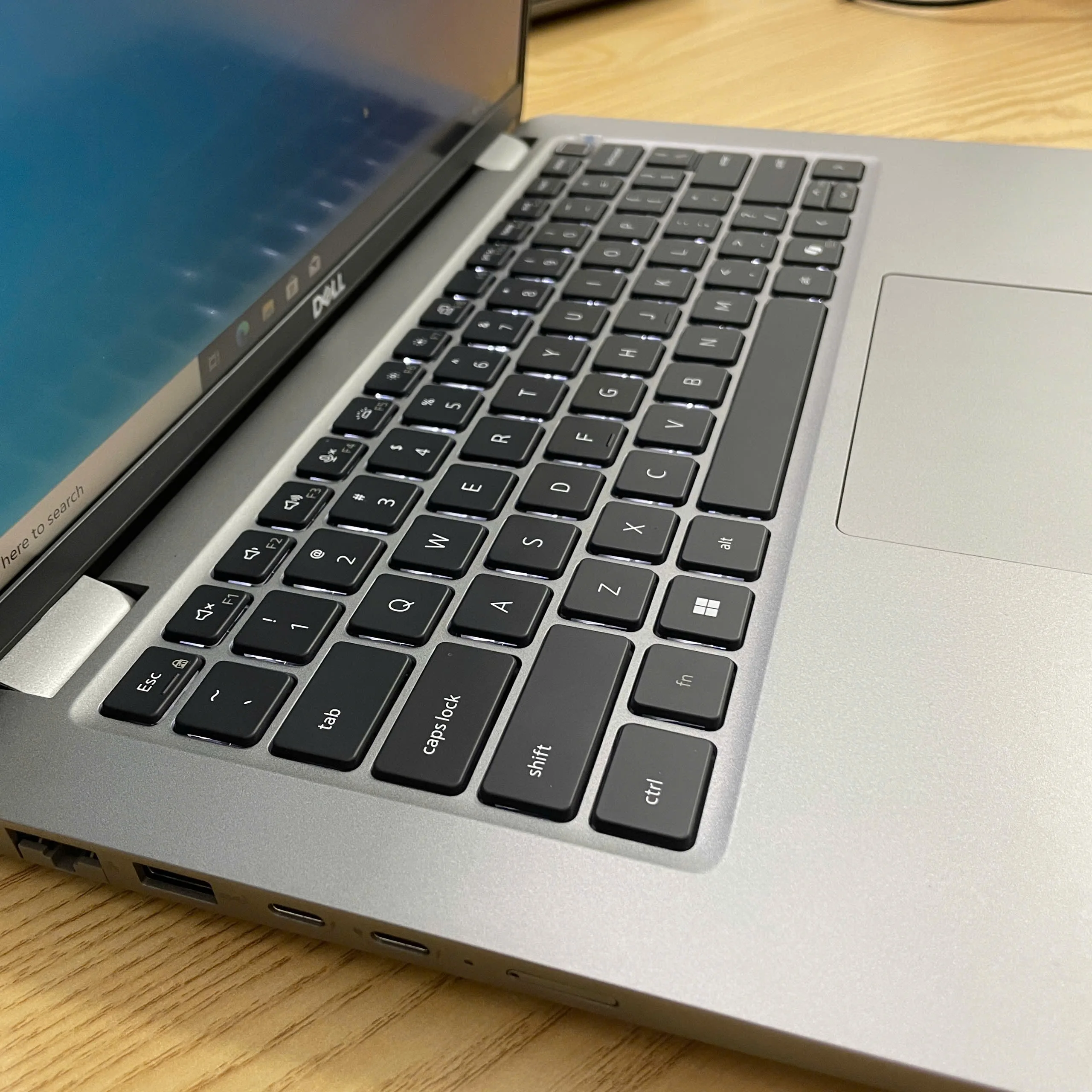 Dell Latitude 5450 Ultra 7-165U ram 8gb ssd 256gb/Màn hình 14"
