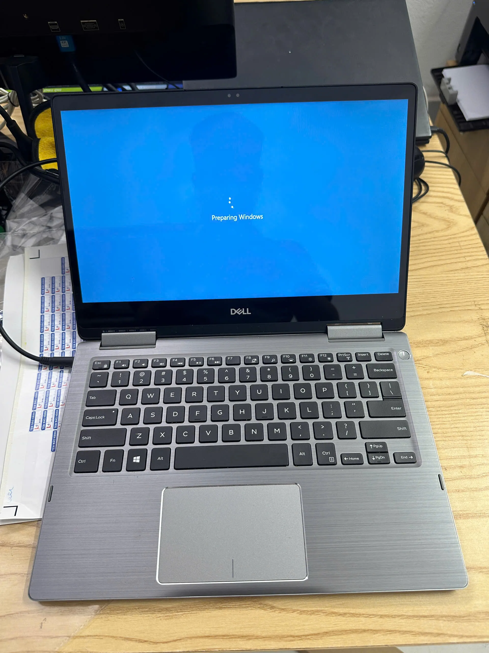 Dell Inspiron 7373 2in1 Core i7-8550U 16GB RAM 256GB SSD màn 13.3" cảm ứng xoay gập