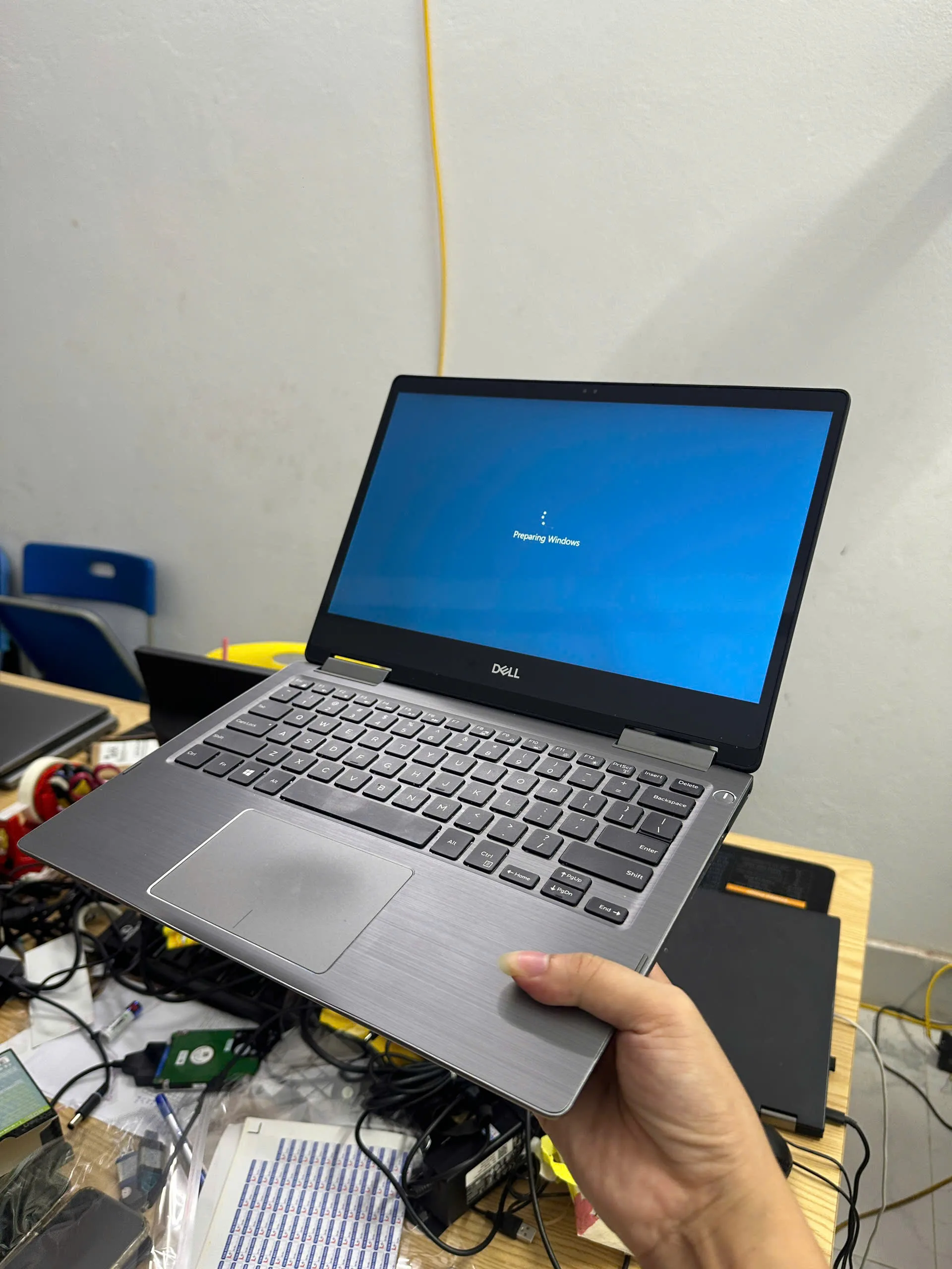 Dell Inspiron 7373 2in1 Core i7-8550U 16GB RAM 256GB SSD màn 13.3" cảm ứng xoay gập