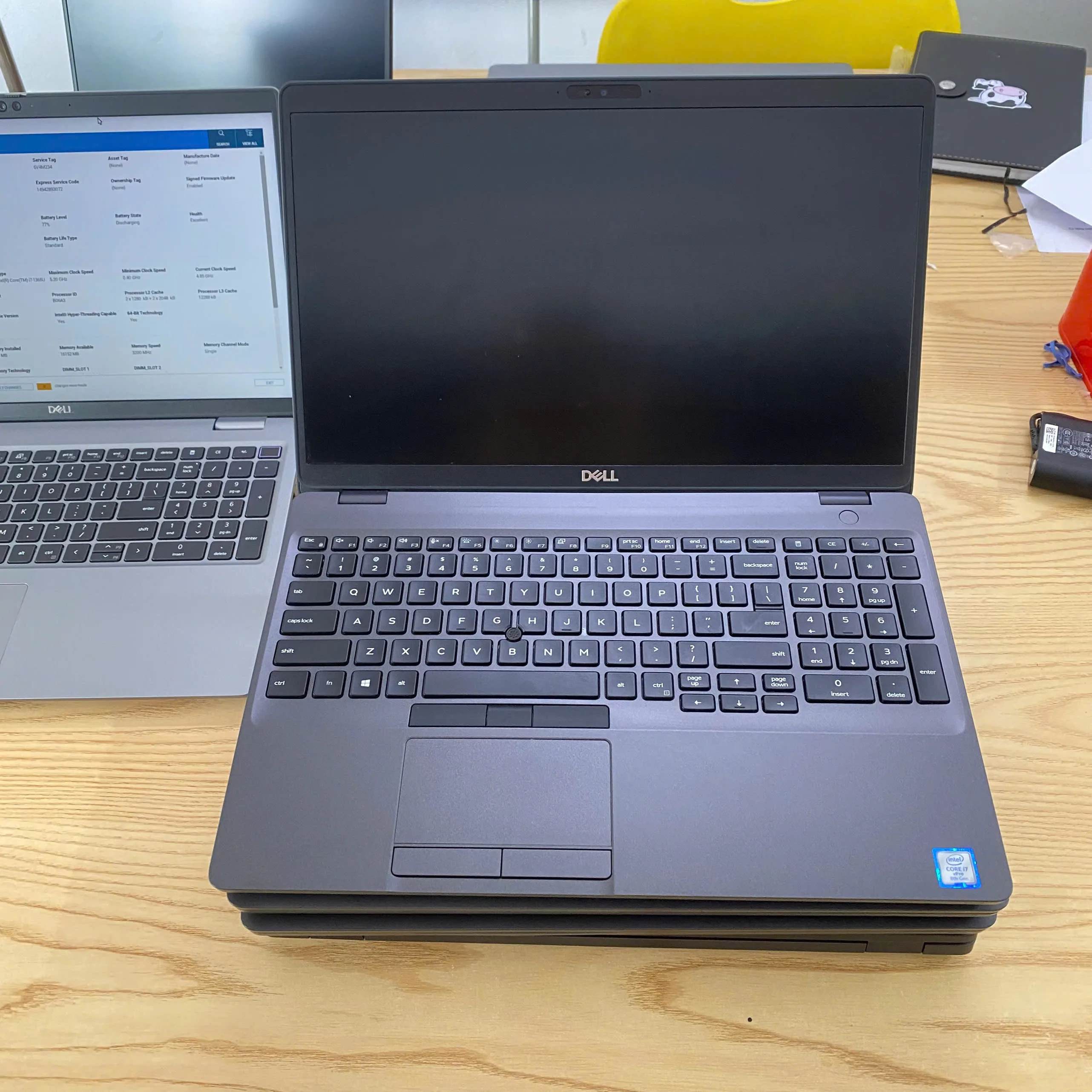 Dell Latitude 5500 core i7-8665U Ram 8GB SSD 256GB màn 15.6