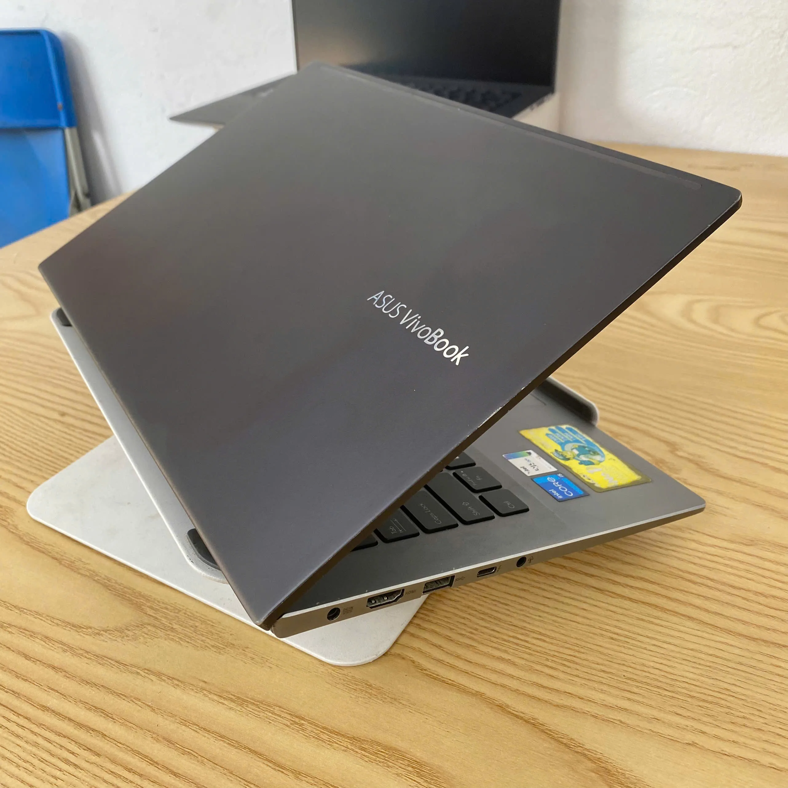 Asus vivobook X421 core i5-1135G7/Ram 8GB/SSD 256GB/ màn 14 inch