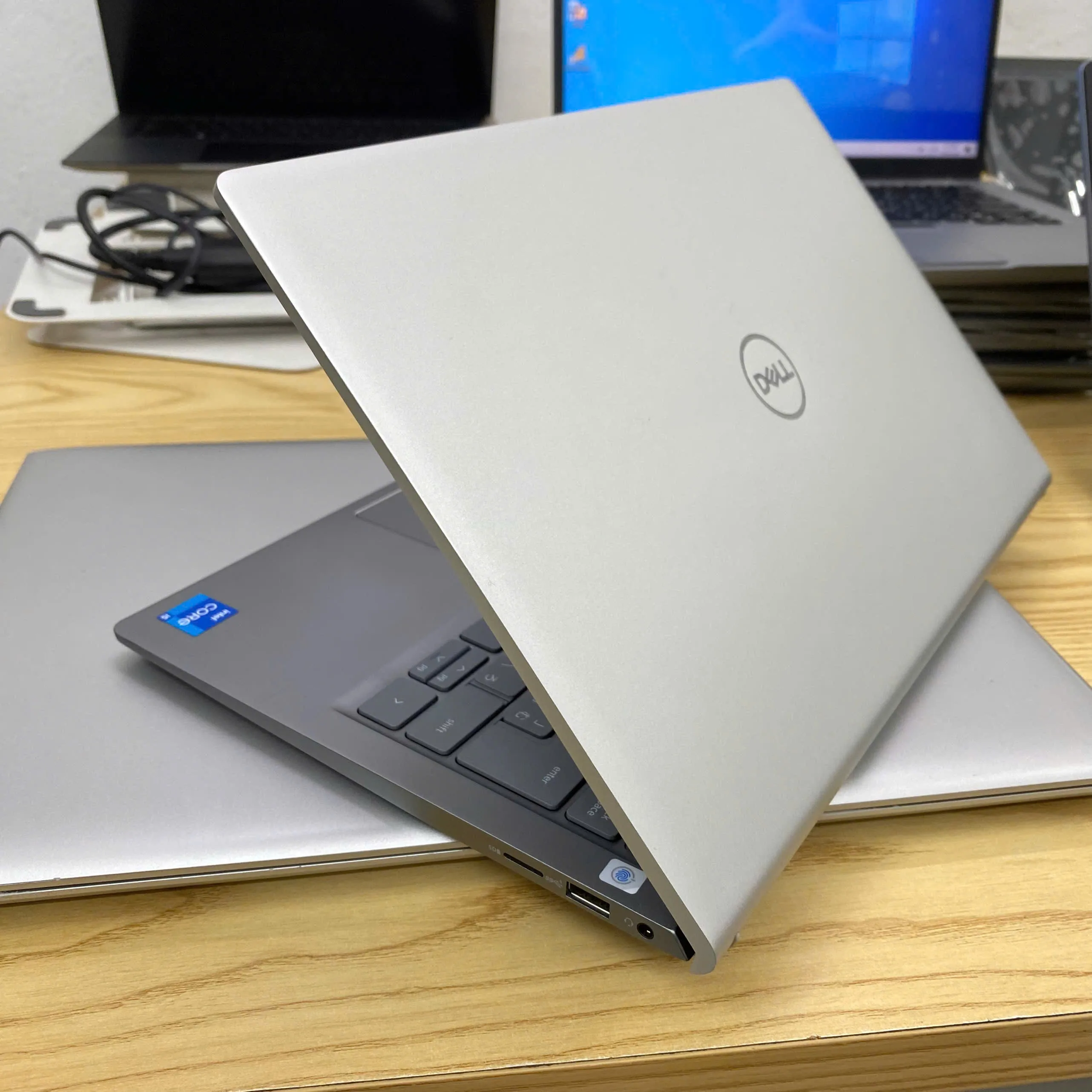 Dell Inspiron 5410 core i5-11300h/Ram 8GB/SSD 256GB/màn 15.6"