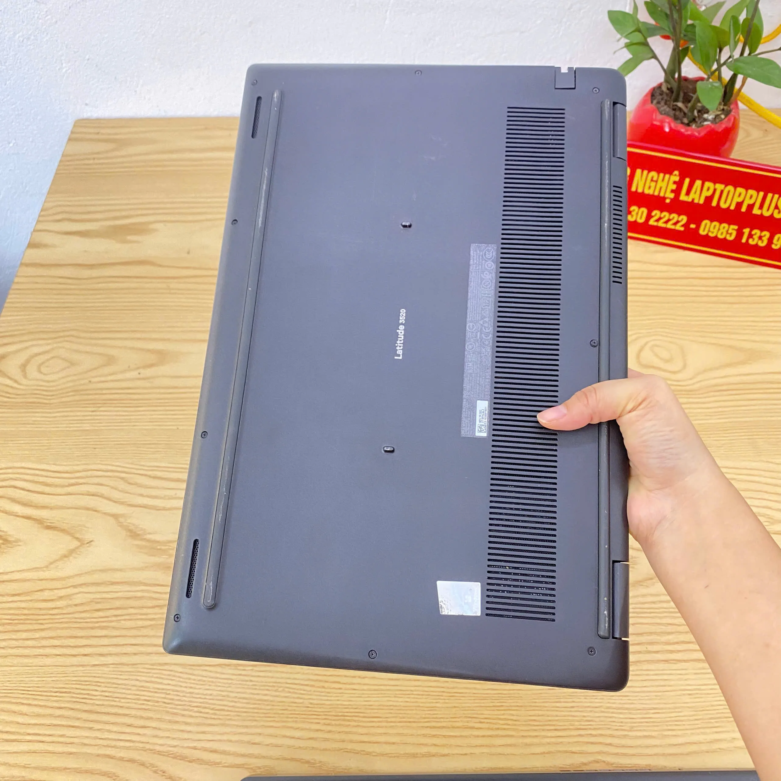 Dell Latitude 3520 core i5-1145G7 Ram 8GB SSD 256GB màn 15.6"
