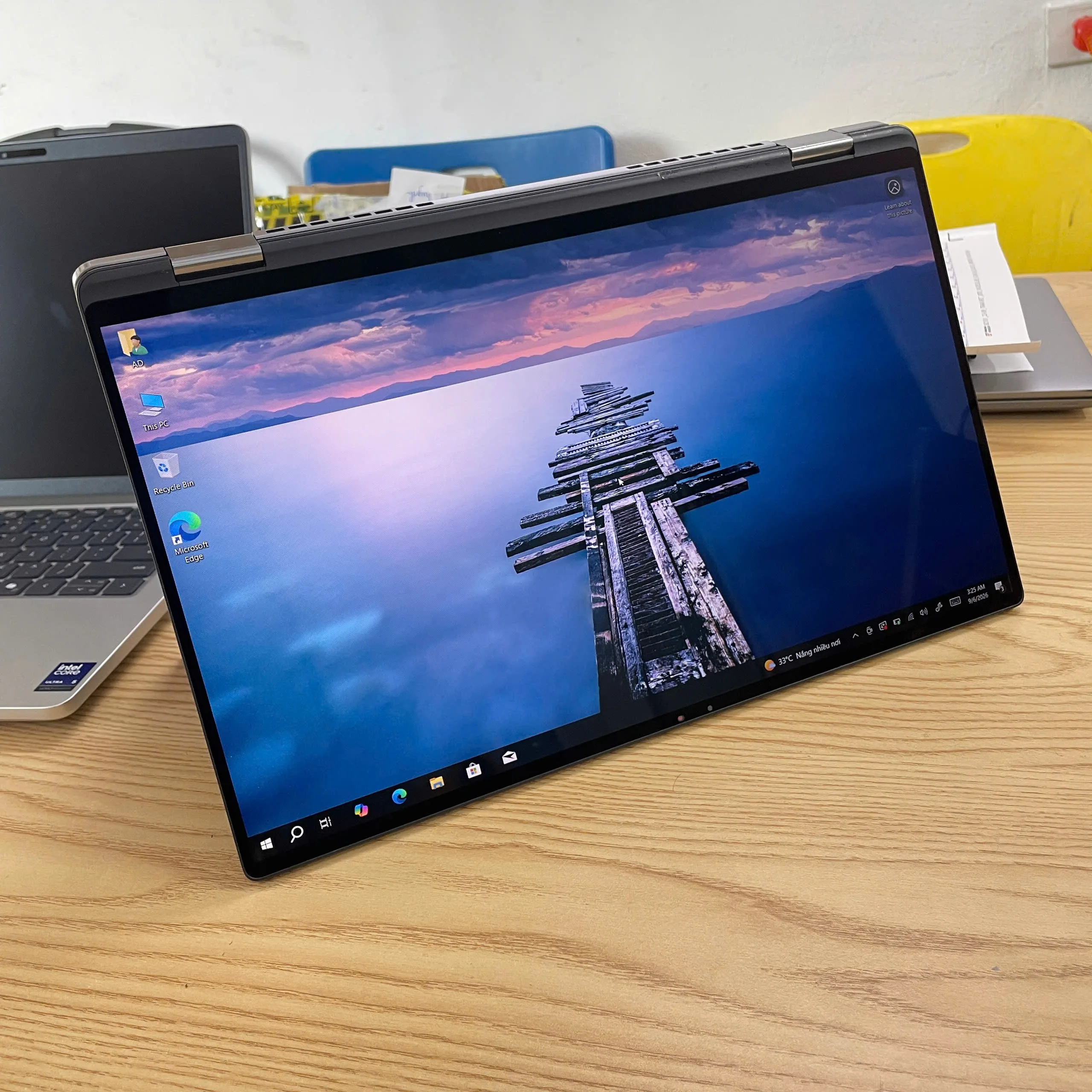 Dell Latitude 9520 2-in-1 core i7-1145G7/Ram 32GB/SSD 512GB/màn 15.6 cảm ứng xoay gập