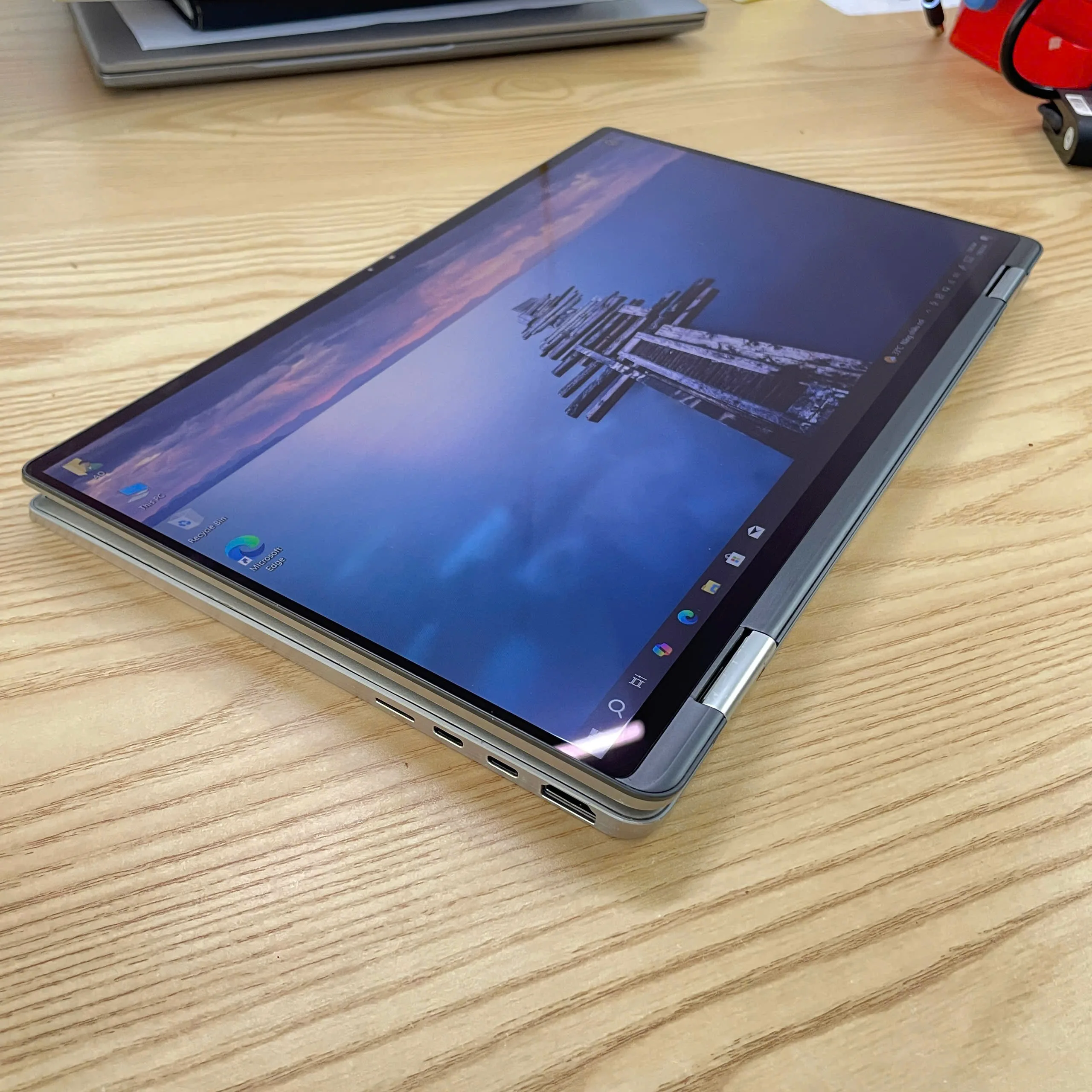 Dell Latitude 9520 2-in-1 core i7-1145G7/Ram 32GB/SSD 512GB/màn 15.6 cảm ứng xoay gập