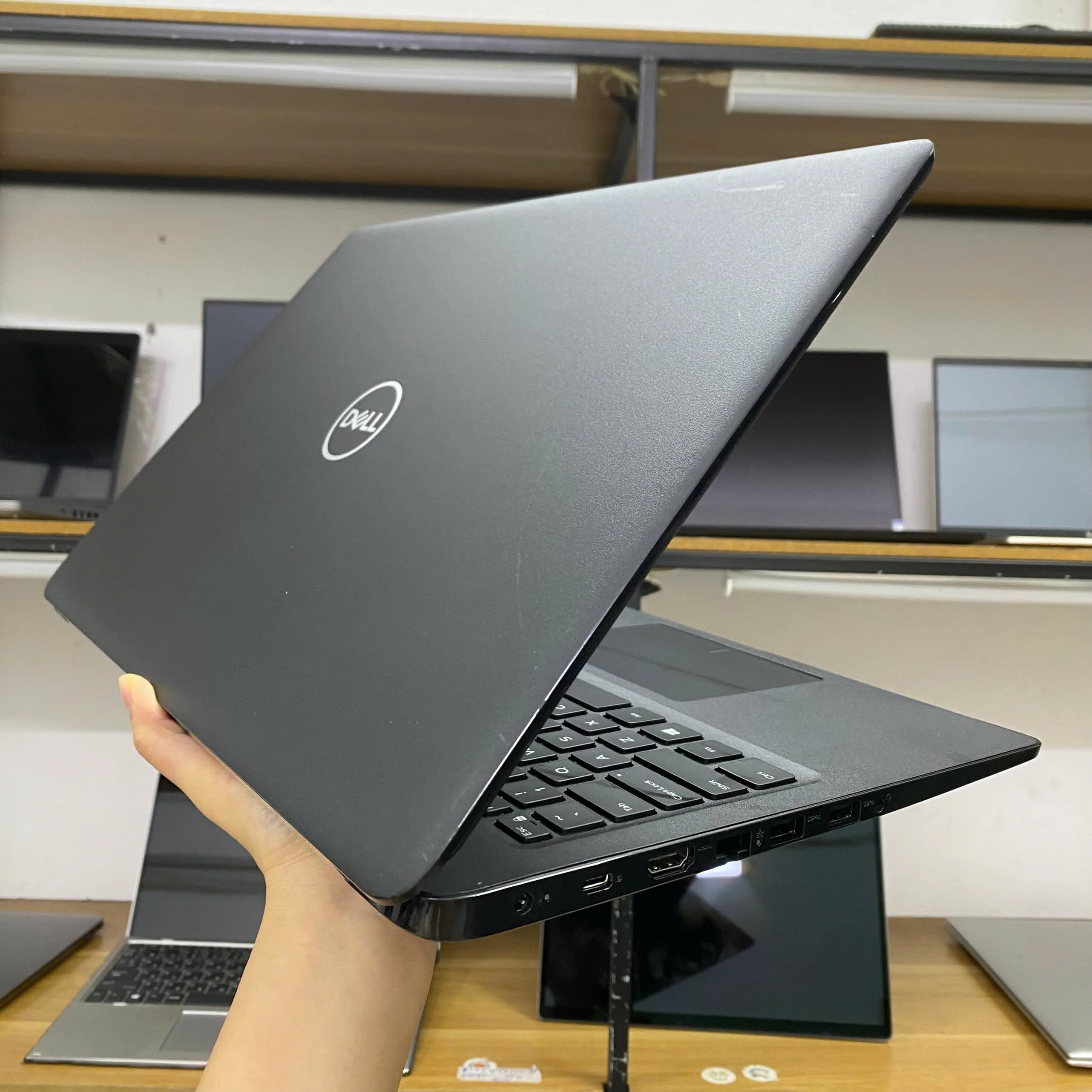 Dell Latitude 3500 core i5-8265U/Ram 8/SSD 256/15.6"
