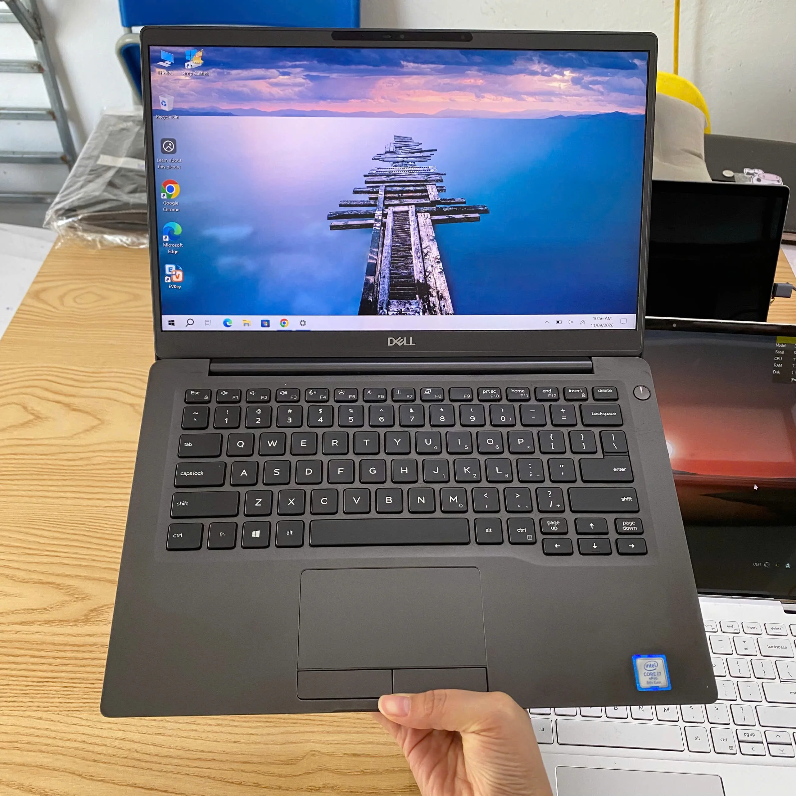 Dell Latitude 7400 core i5-8250u/Ram 8/SSD 256/màn 14"