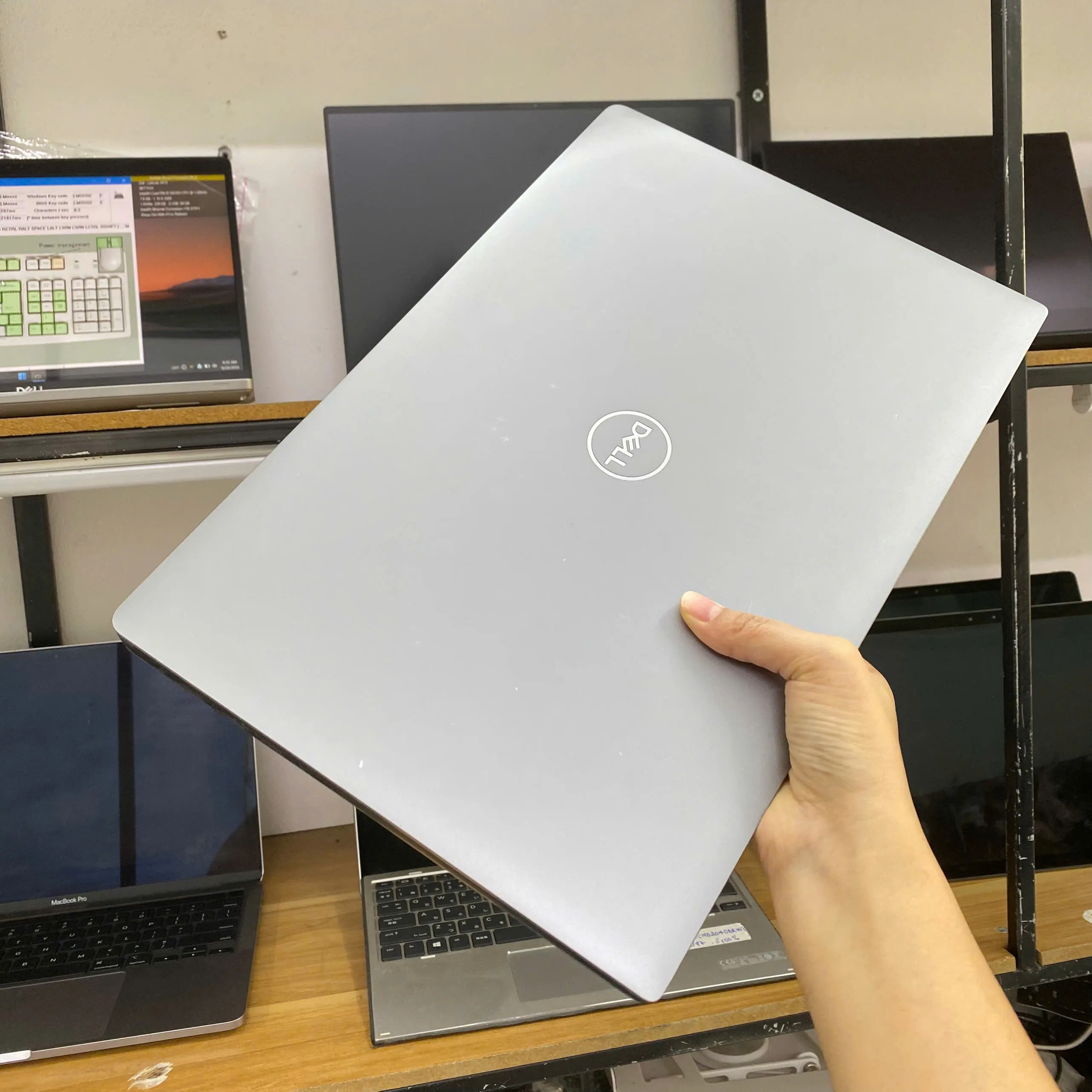 Dell Precision 5540 core i7-9850H ram 16gb ssd 512gb/Card T1000/Màn hình 15.6"